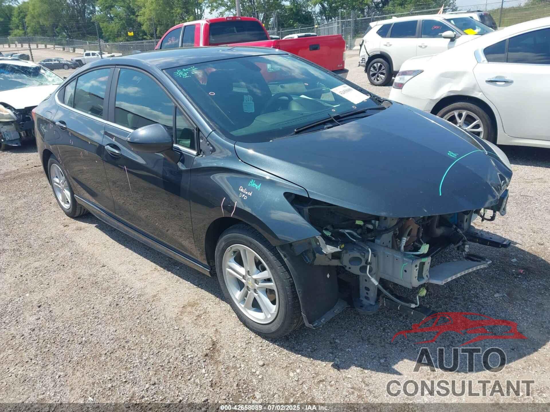 CHEVROLET CRUZE 2018 - 1G1BE5SM6J7230604