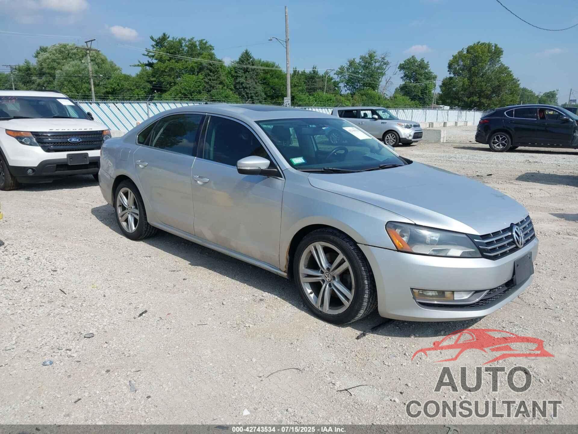 VOLKSWAGEN PASSAT 2013 - 1VWBM7A34DC101512