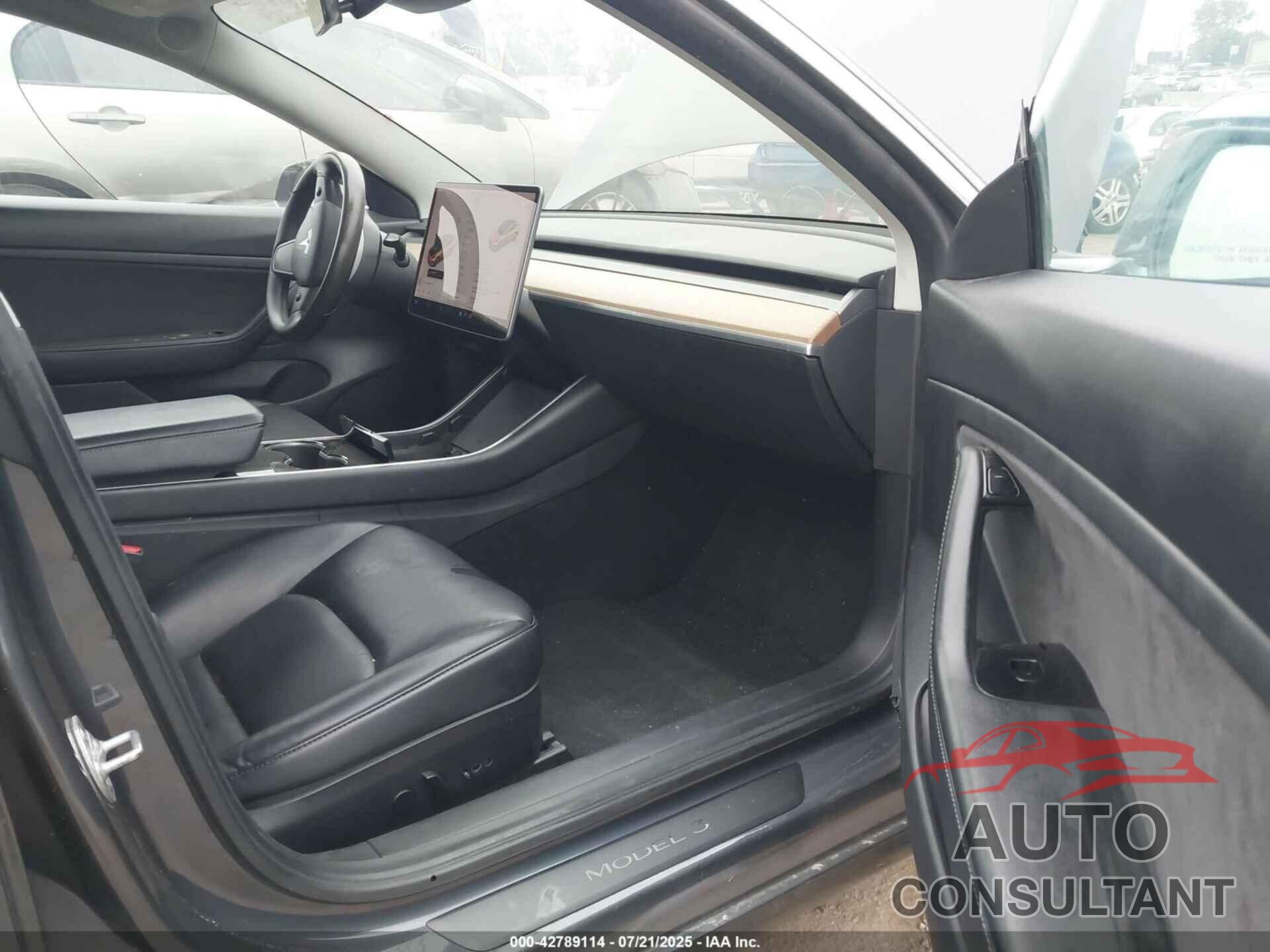 TESLA MODEL 3 2020 - 5YJ3E1EA0LF803452