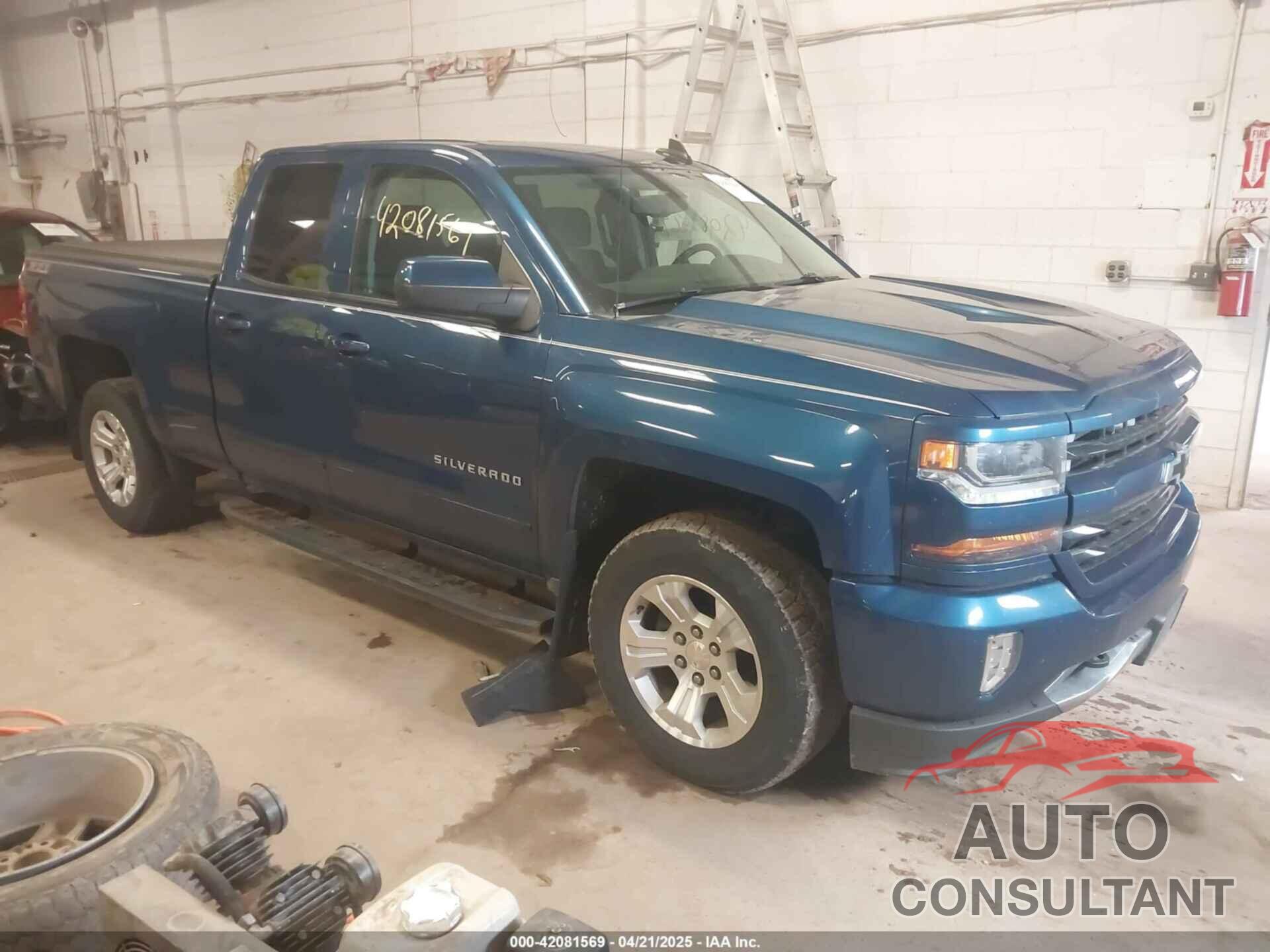 CHEVROLET SILVERADO 1500 2017 - 1GCVKREC1HZ136247