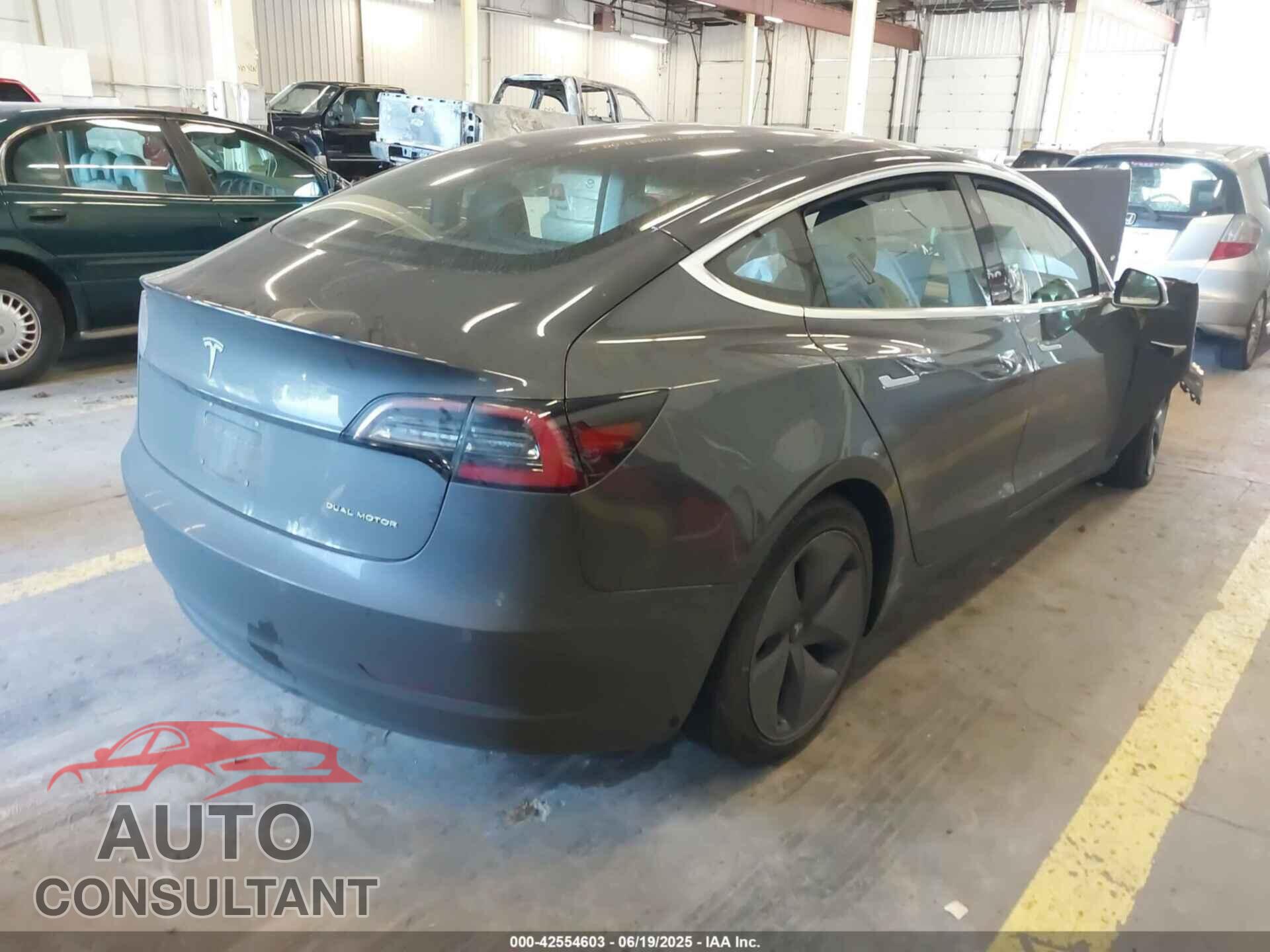 TESLA MODEL 3 2018 - 5YJ3E1EBXJF119563