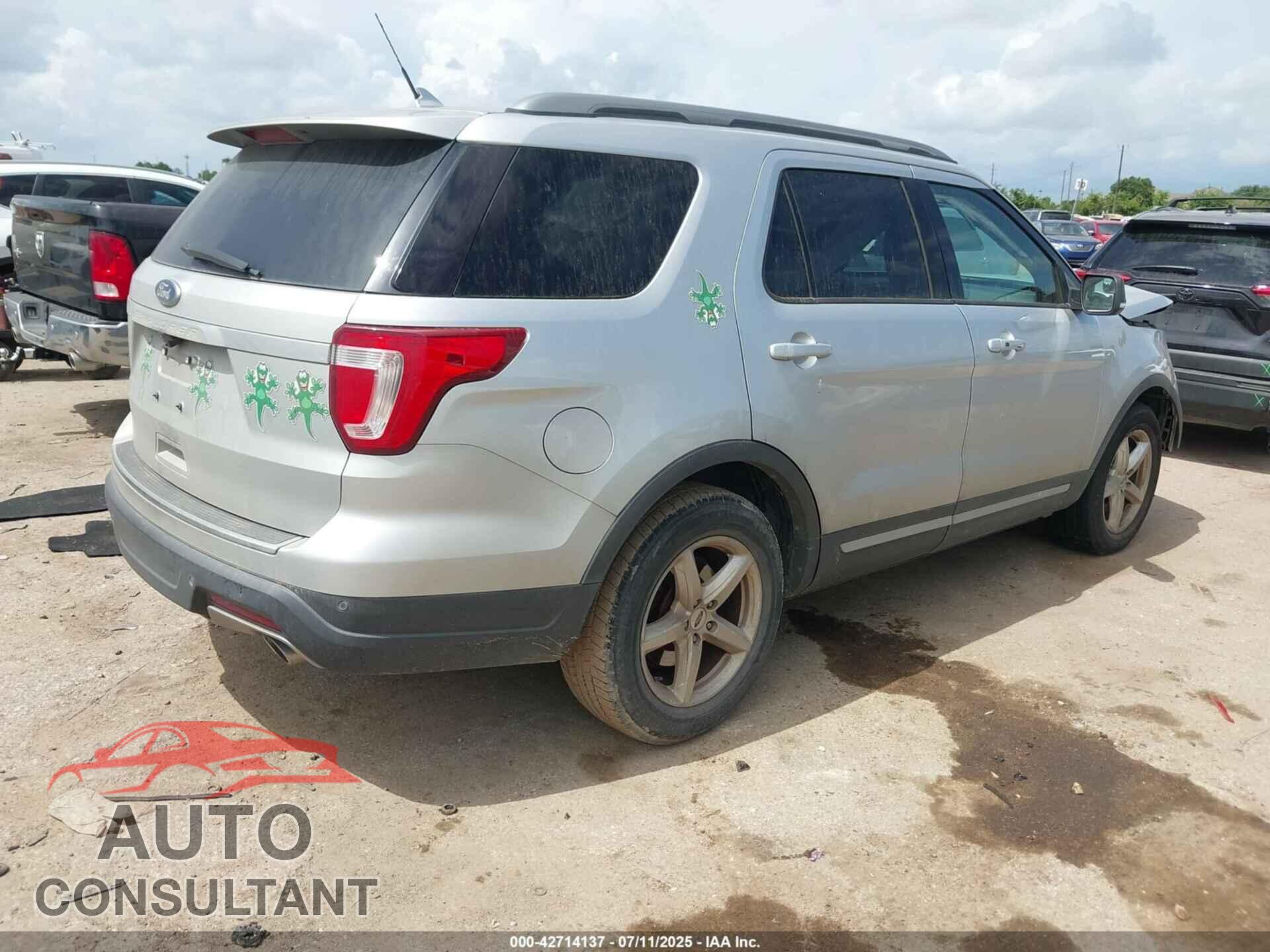 FORD EXPLORER 2018 - 1FM5K7D86JGA03532