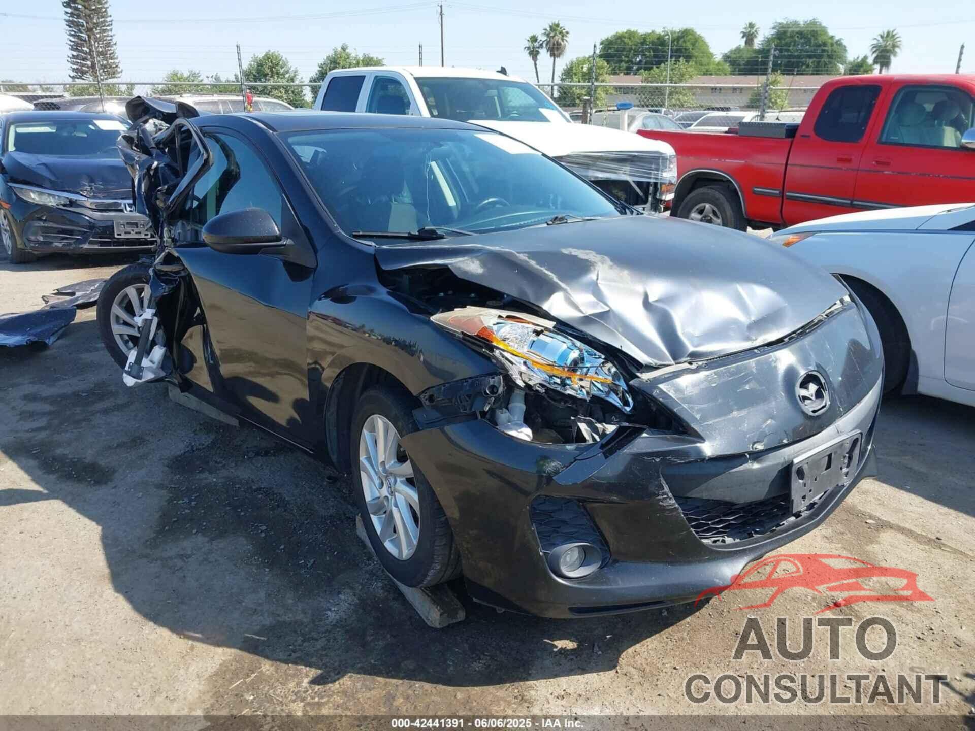 MAZDA MAZDA3 2012 - JM1BL1V84C1608512
