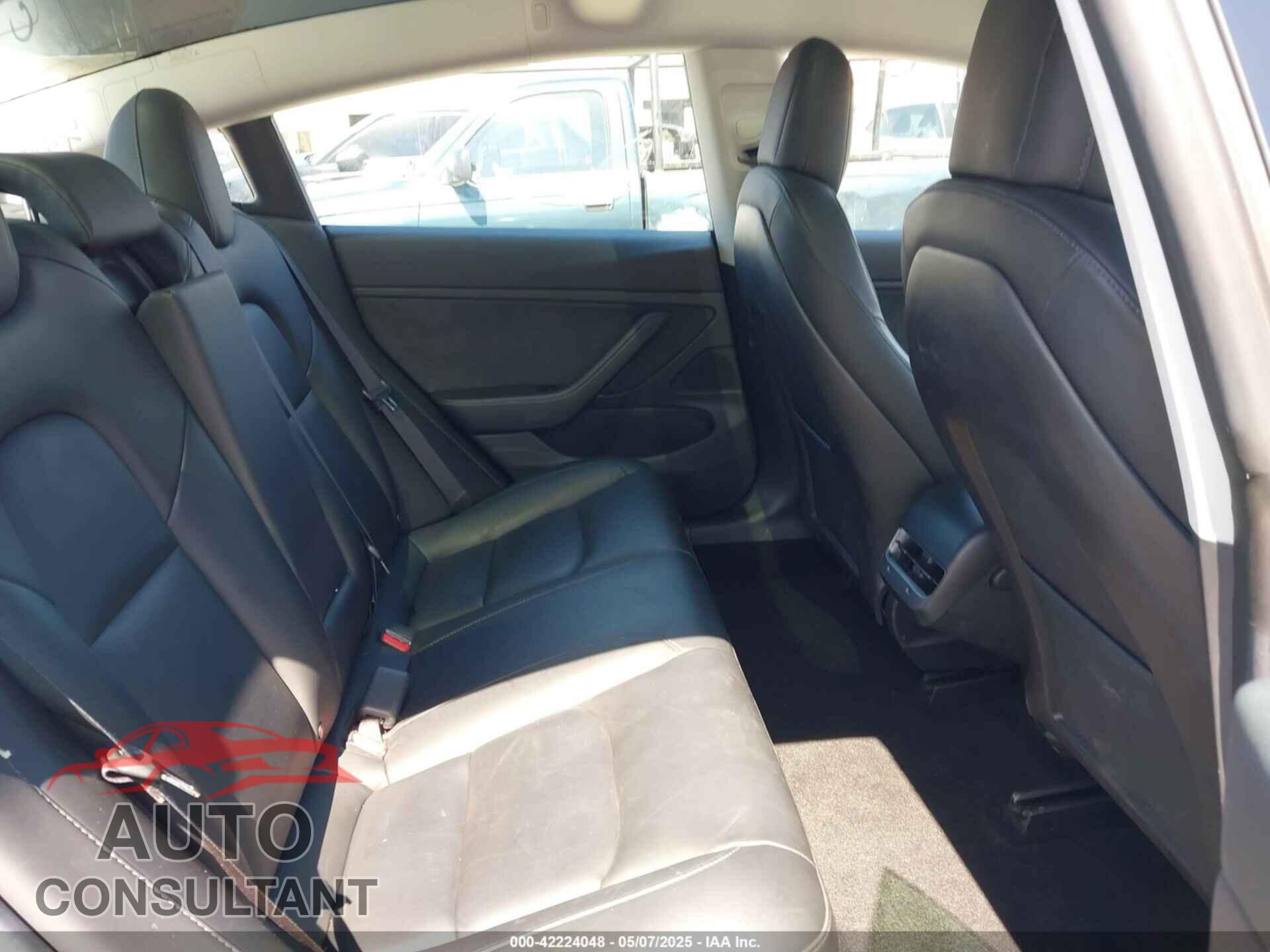 TESLA MODEL 3 2019 - 5YJ3E1EB9KF526596