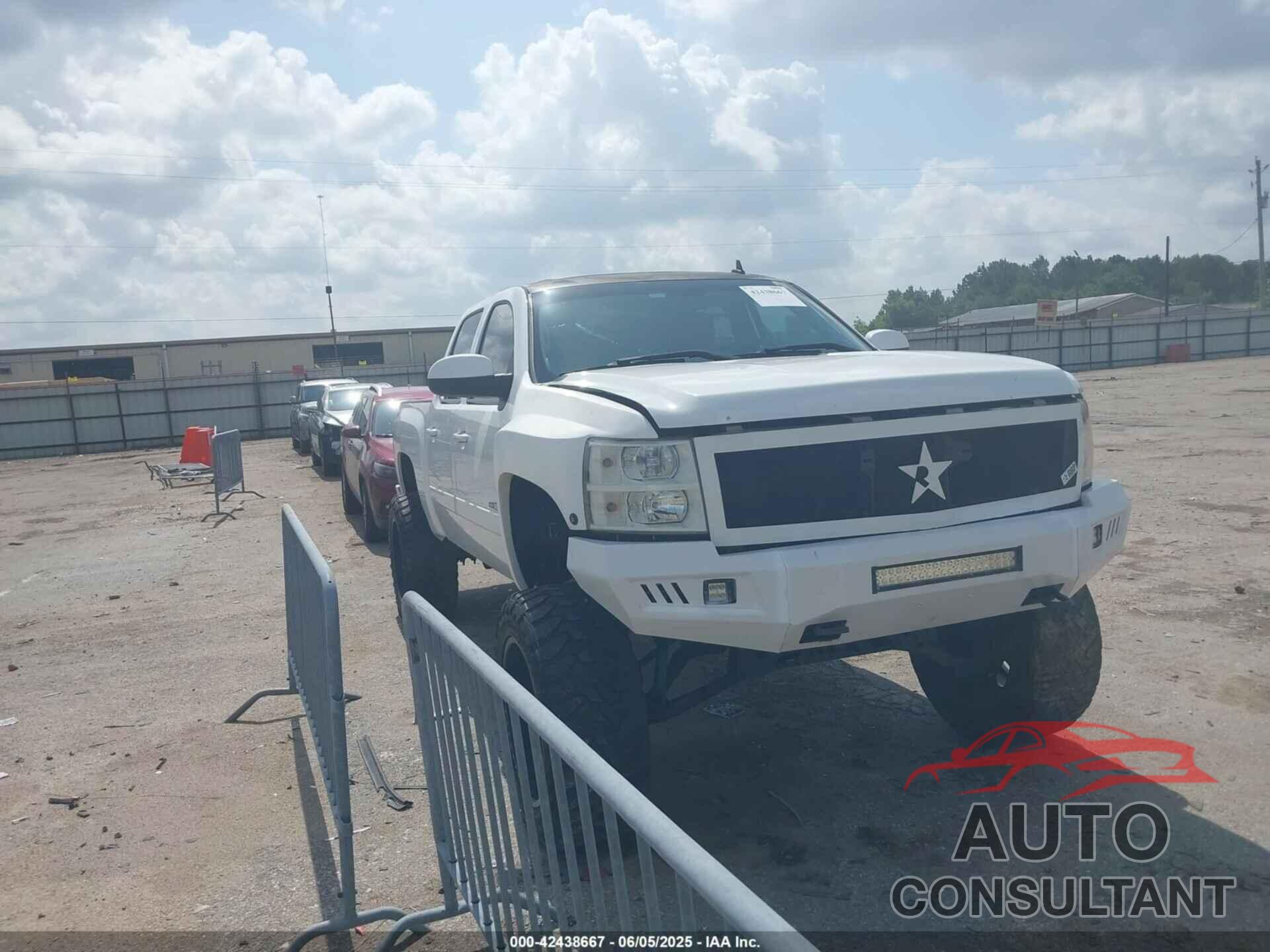 CHEVROLET SILVERADO 1500 2013 - 3GCUKTE29DG143201