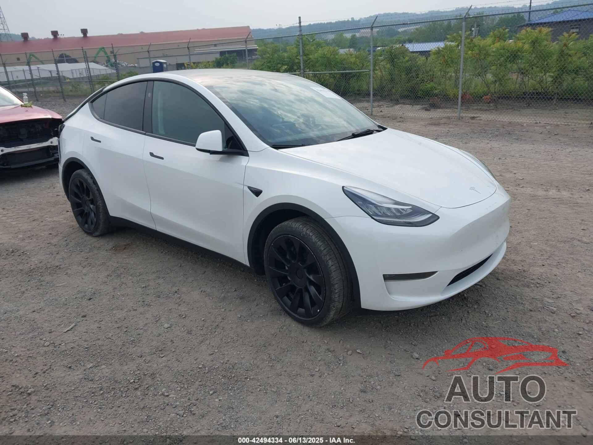 TESLA MODEL Y 2023 - 7SAYGDEE6PA135196