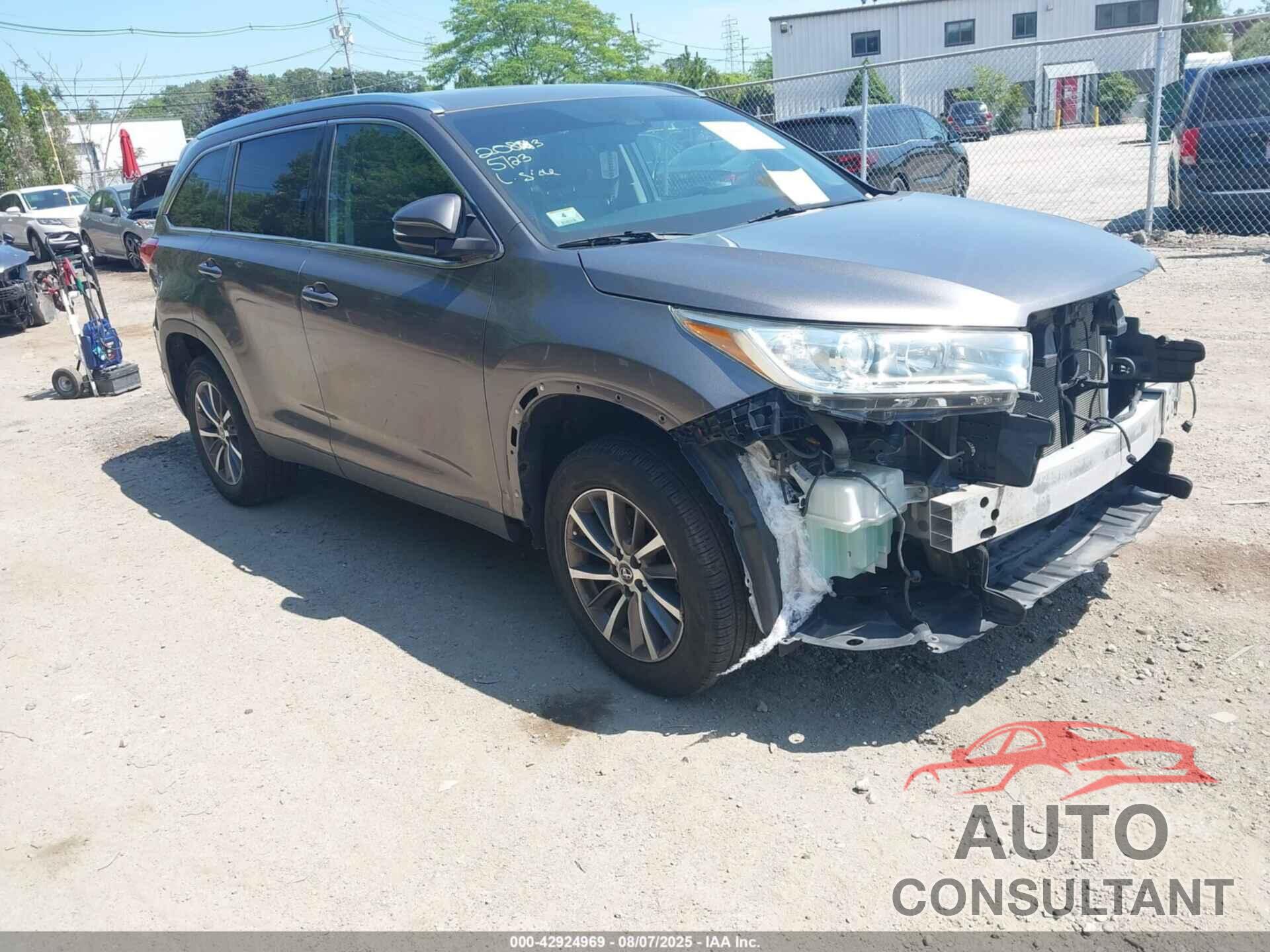 TOYOTA HIGHLANDER 2019 - 5TDKZRFH5KS561925