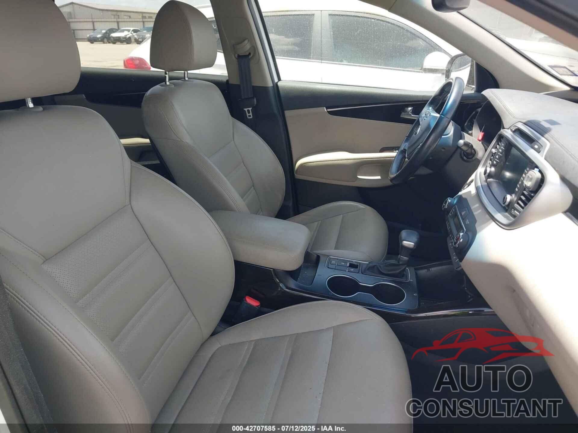 KIA SORENTO 2019 - 5XYPH4A56KG521598