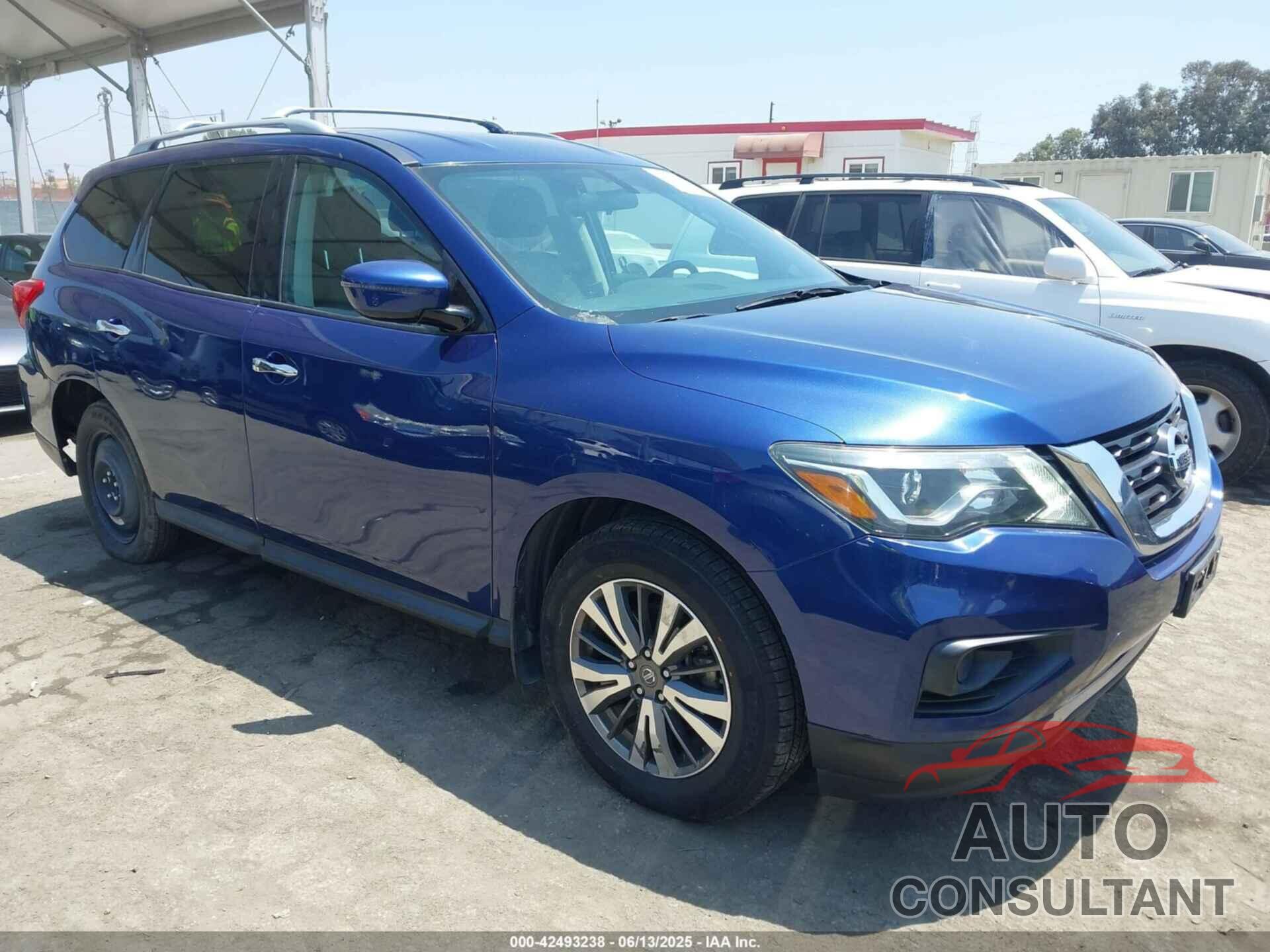 NISSAN PATHFINDER 2017 - 5N1DR2MN0HC616120