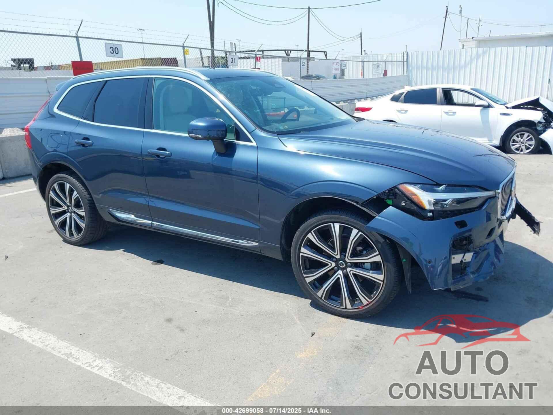 VOLVO XC60 2023 - YV4L12DA8P1226720