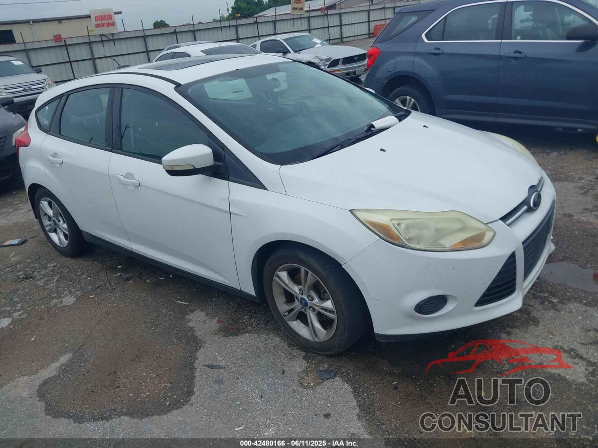 FORD FOCUS 2014 - 1FADP3K2XEL170956