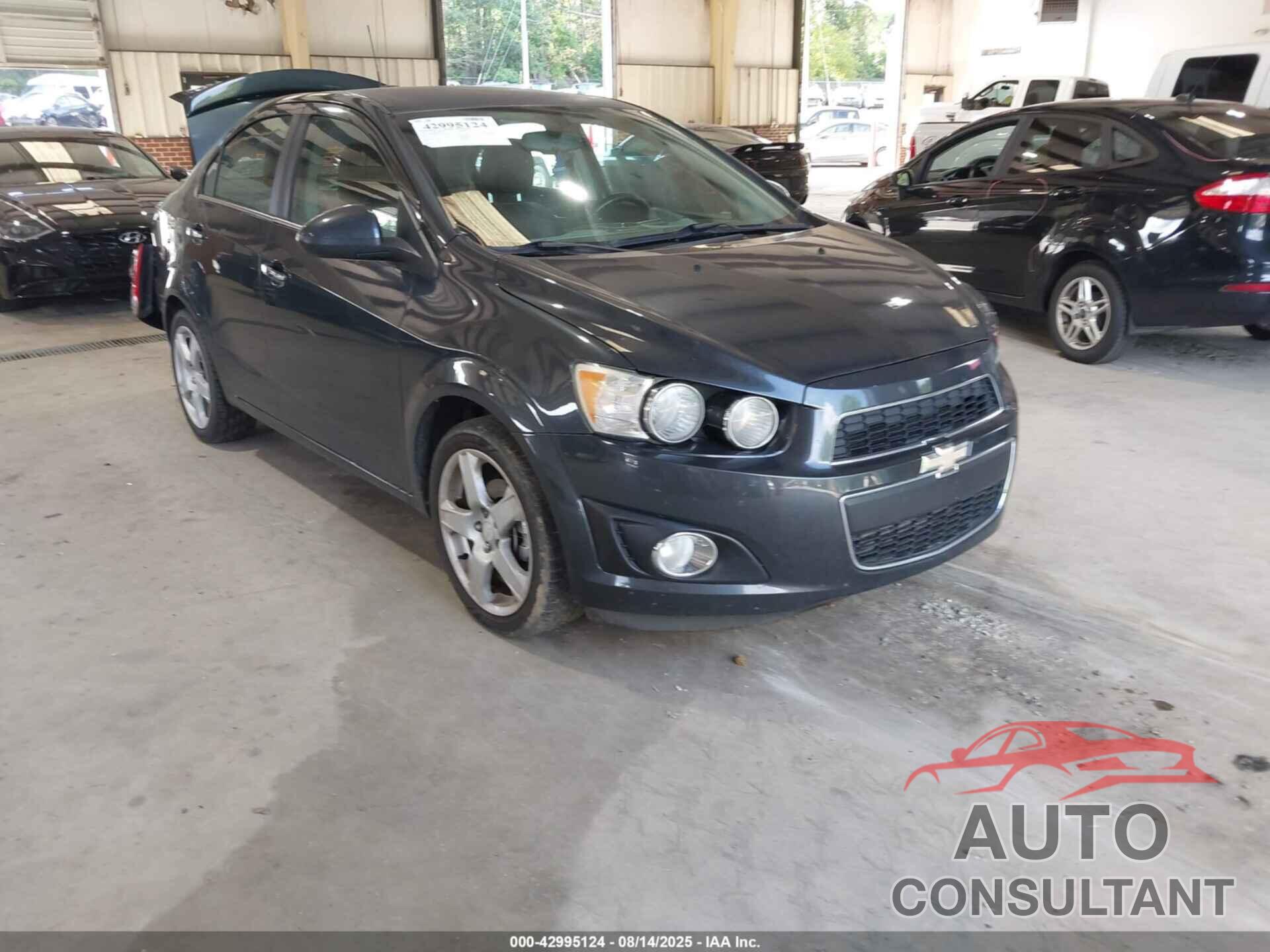 CHEVROLET SONIC 2015 - 1G1JE5SBXF4177344