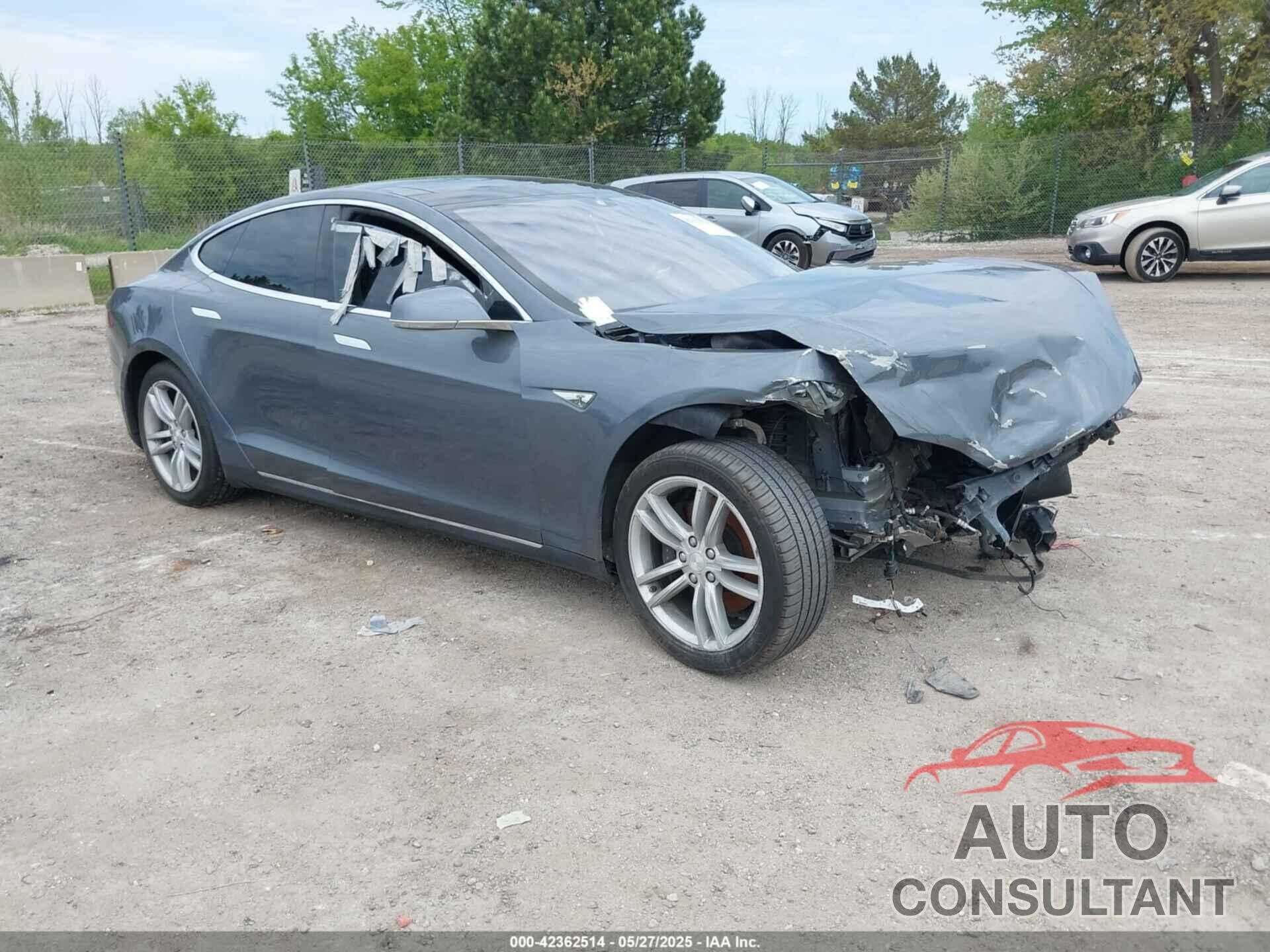 TESLA MODEL S 2013 - 5YJSA1CG9DFP27357