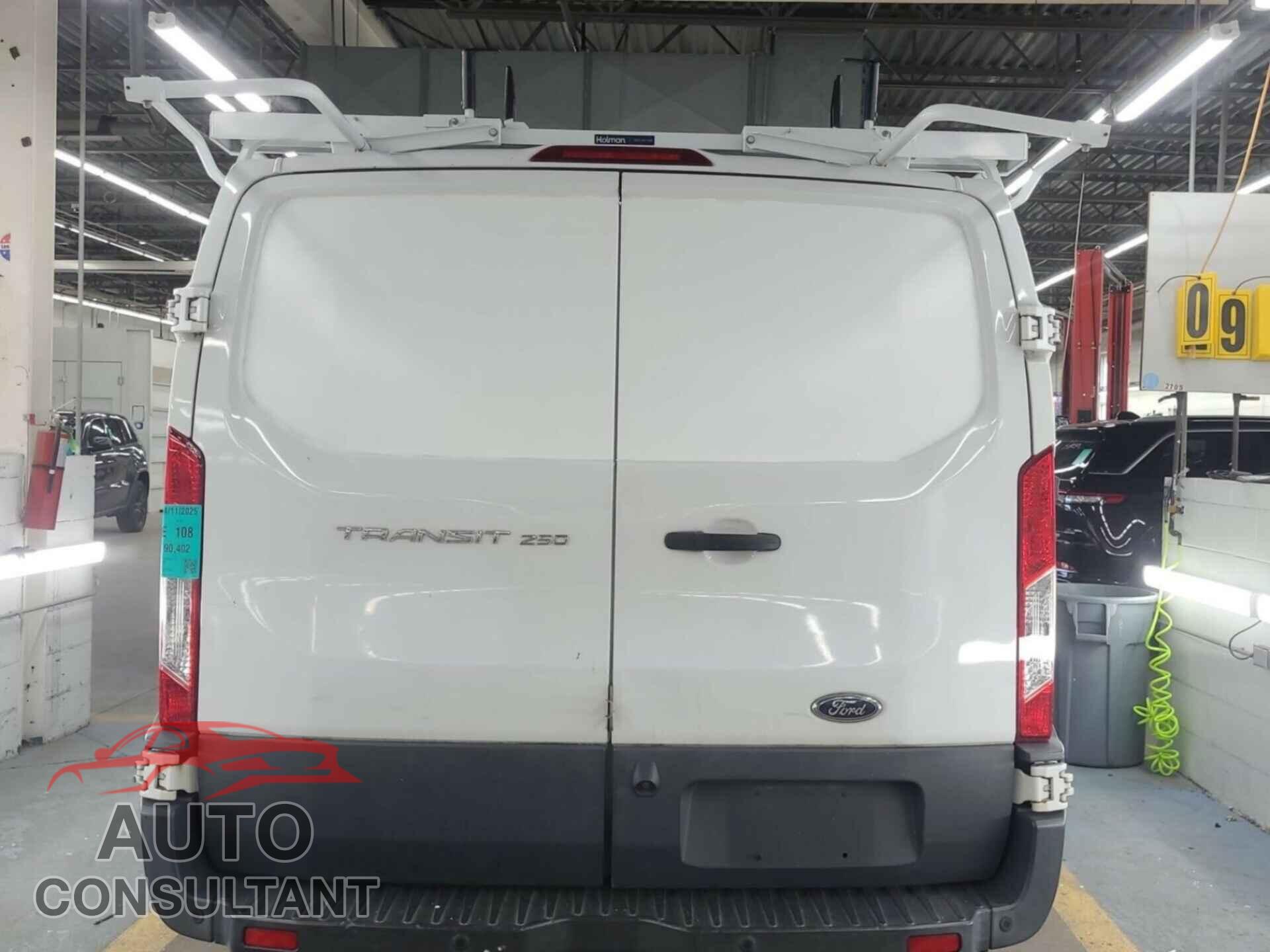 FORD TRANSIT 2017 - 1FTYR1YM5HKA31976