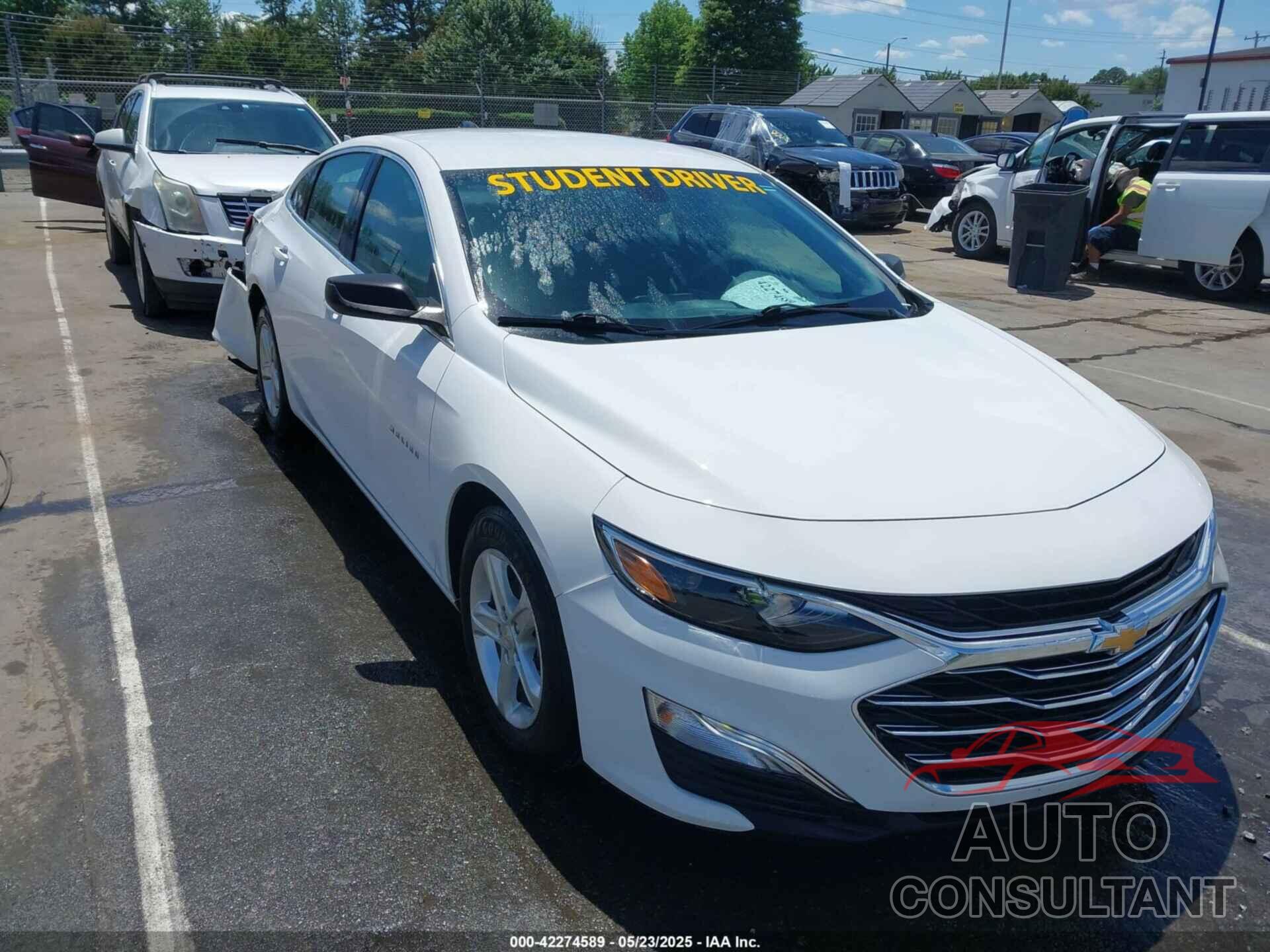 CHEVROLET MALIBU 2020 - 1G1ZC5ST8LF077793