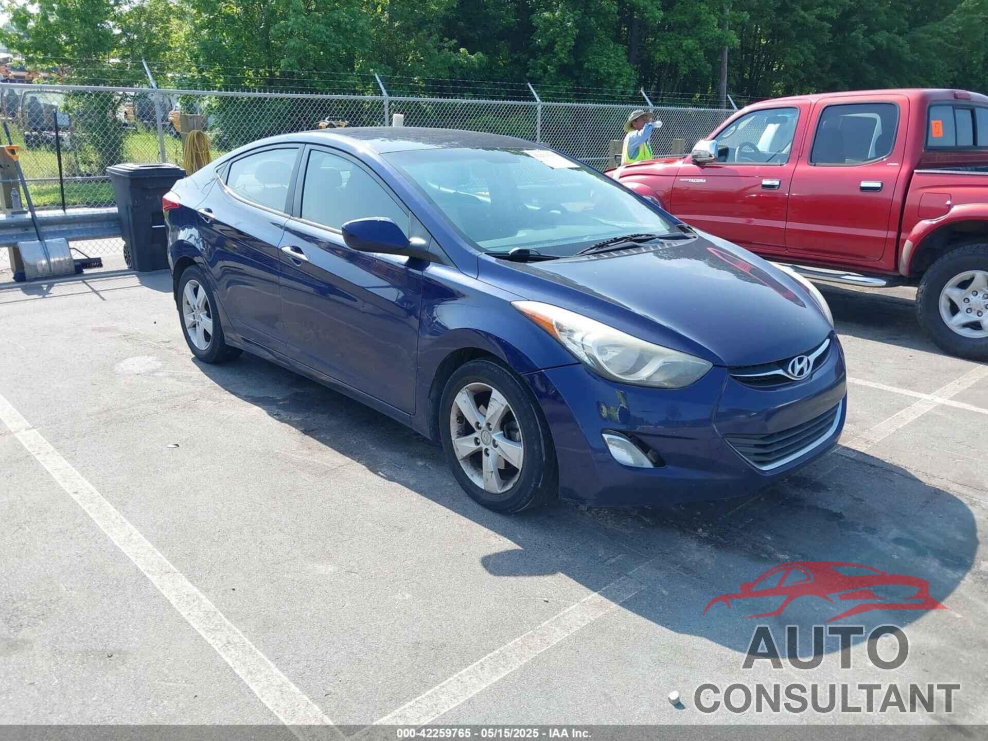 HYUNDAI ELANTRA 2013 - 5NPDH4AE1DH239769