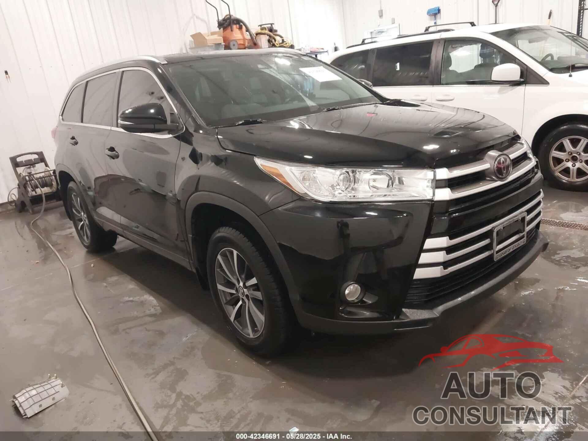 TOYOTA HIGHLANDER 2017 - 5TDJZRFH9HS394733