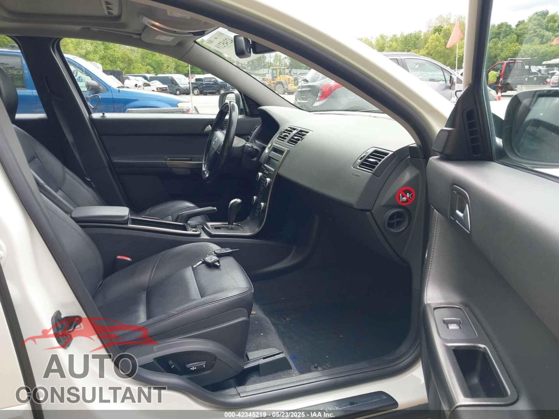 VOLVO S40 2011 - YV1672MS2B2542425