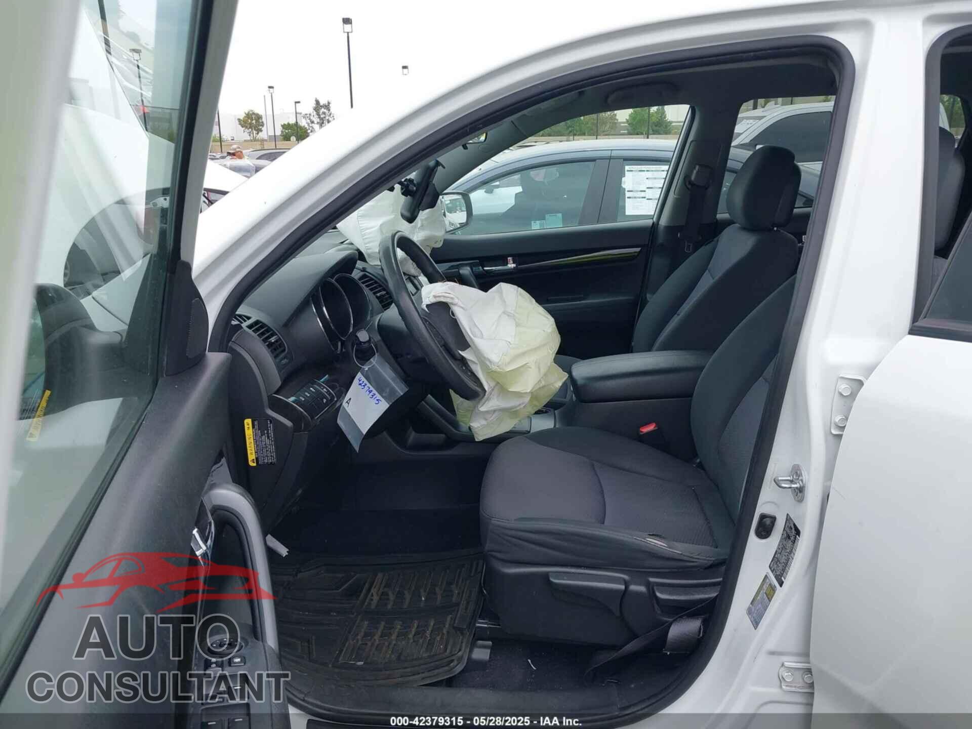 KIA SORENTO 2012 - 5XYKT3A17CG308564