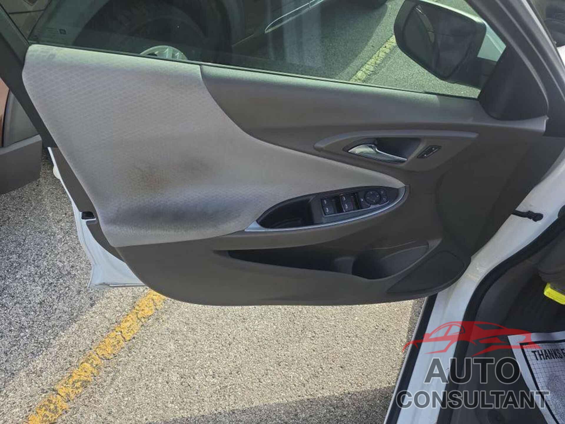 CHEVROLET MALIBU 2020 - 1G1ZC5ST2LF099806
