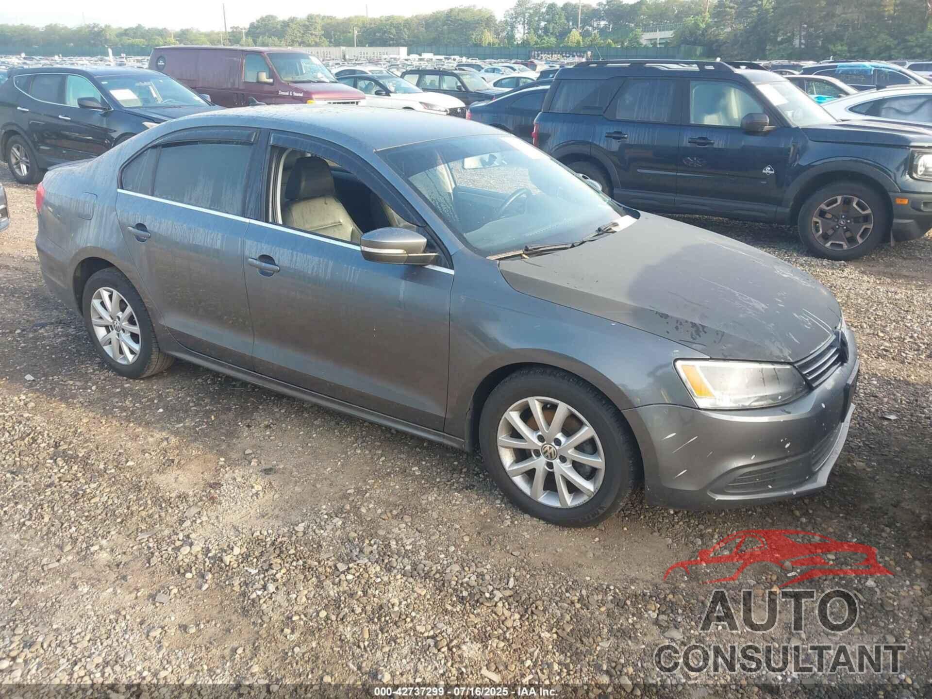 VOLKSWAGEN JETTA 2013 - 3VWDP7AJ7DM430198