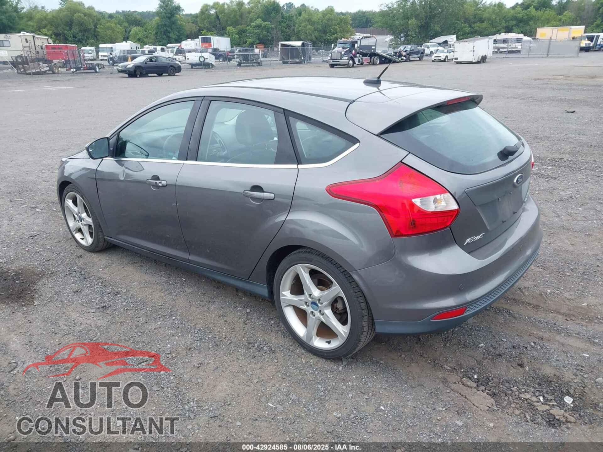 FORD FOCUS 2012 - 1FAHP3N21CL433734
