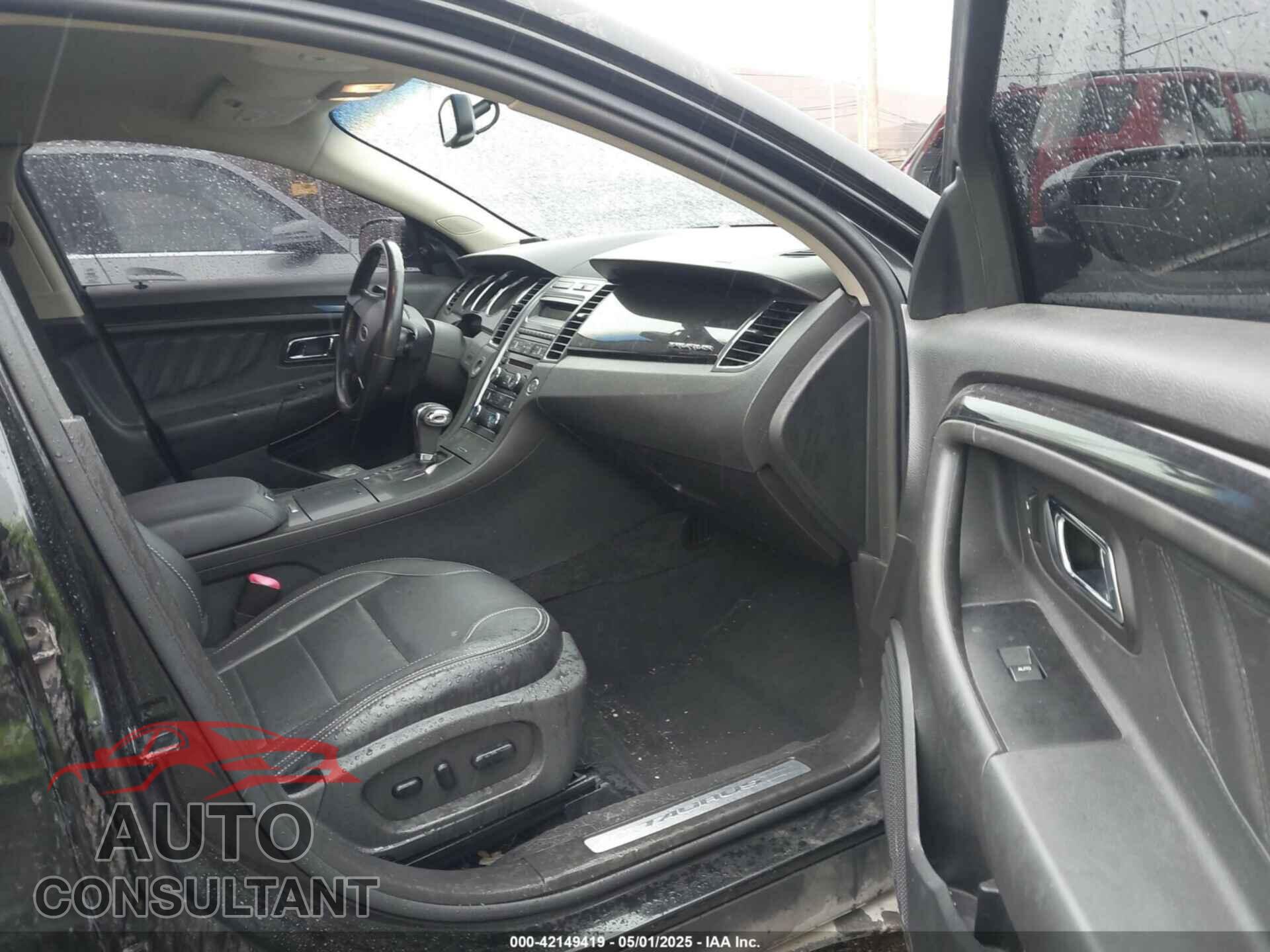 FORD TAURUS 2011 - 1FAHP2FW9BG135032