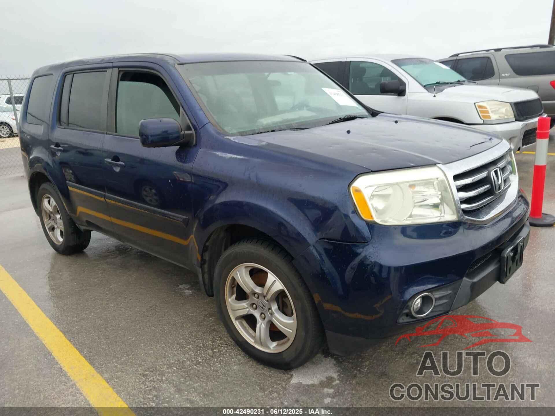 HONDA PILOT 2013 - 5FNYF3H45DB006670
