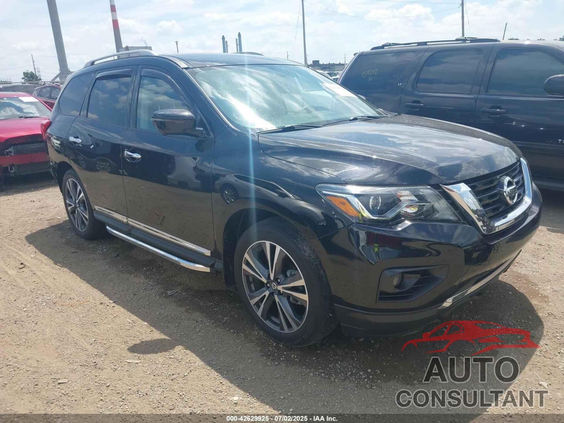 NISSAN PATHFINDER 2019 - 5N1DR2MM6KC648732