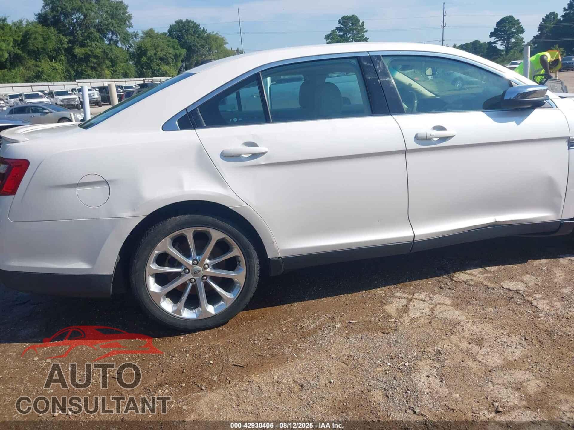 FORD TAURUS 2013 - 1FAHP2F82DG177014