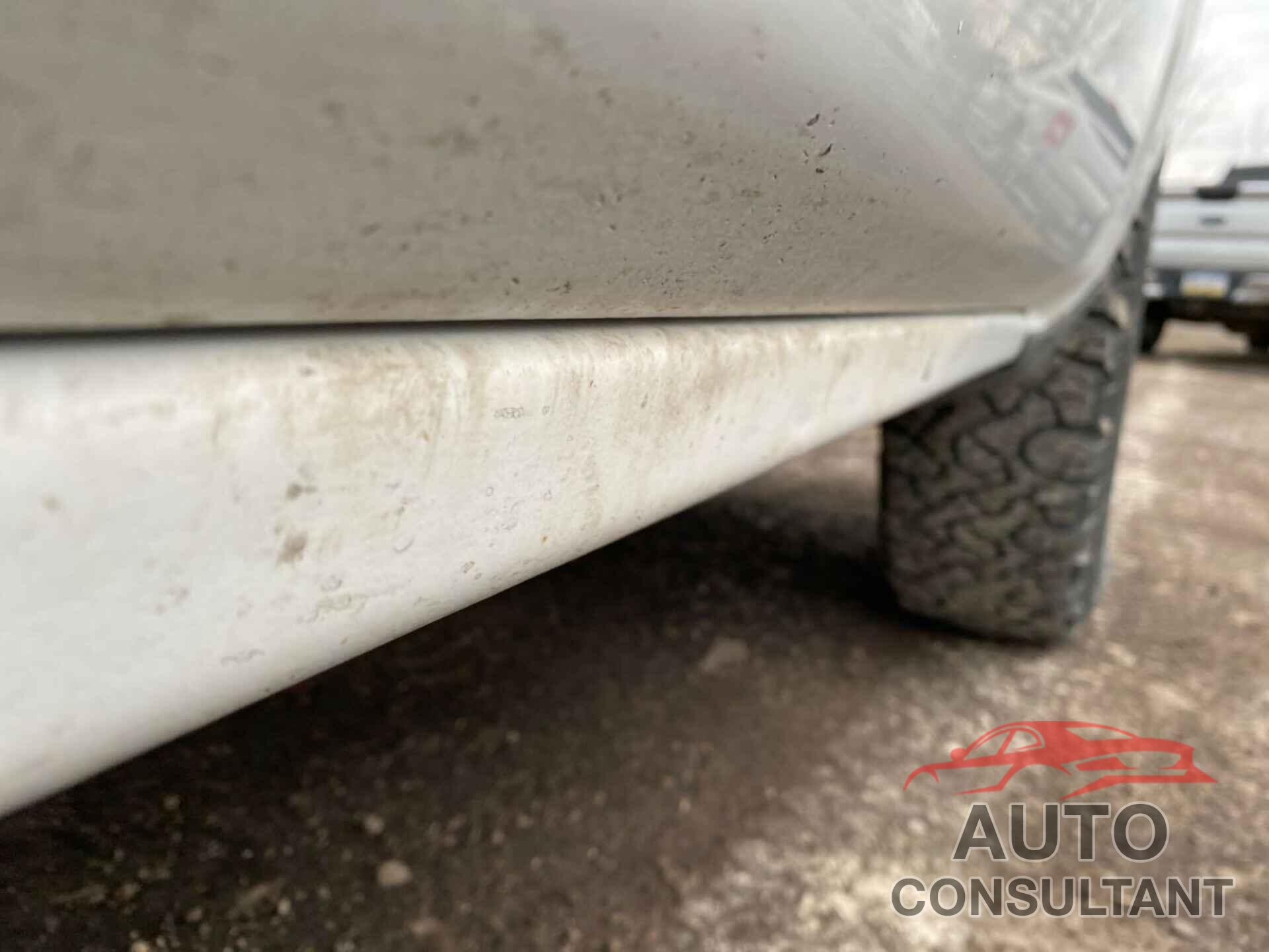 CHEVROLET SILVERADO 2018 - 3GCUKNEC8JG465733