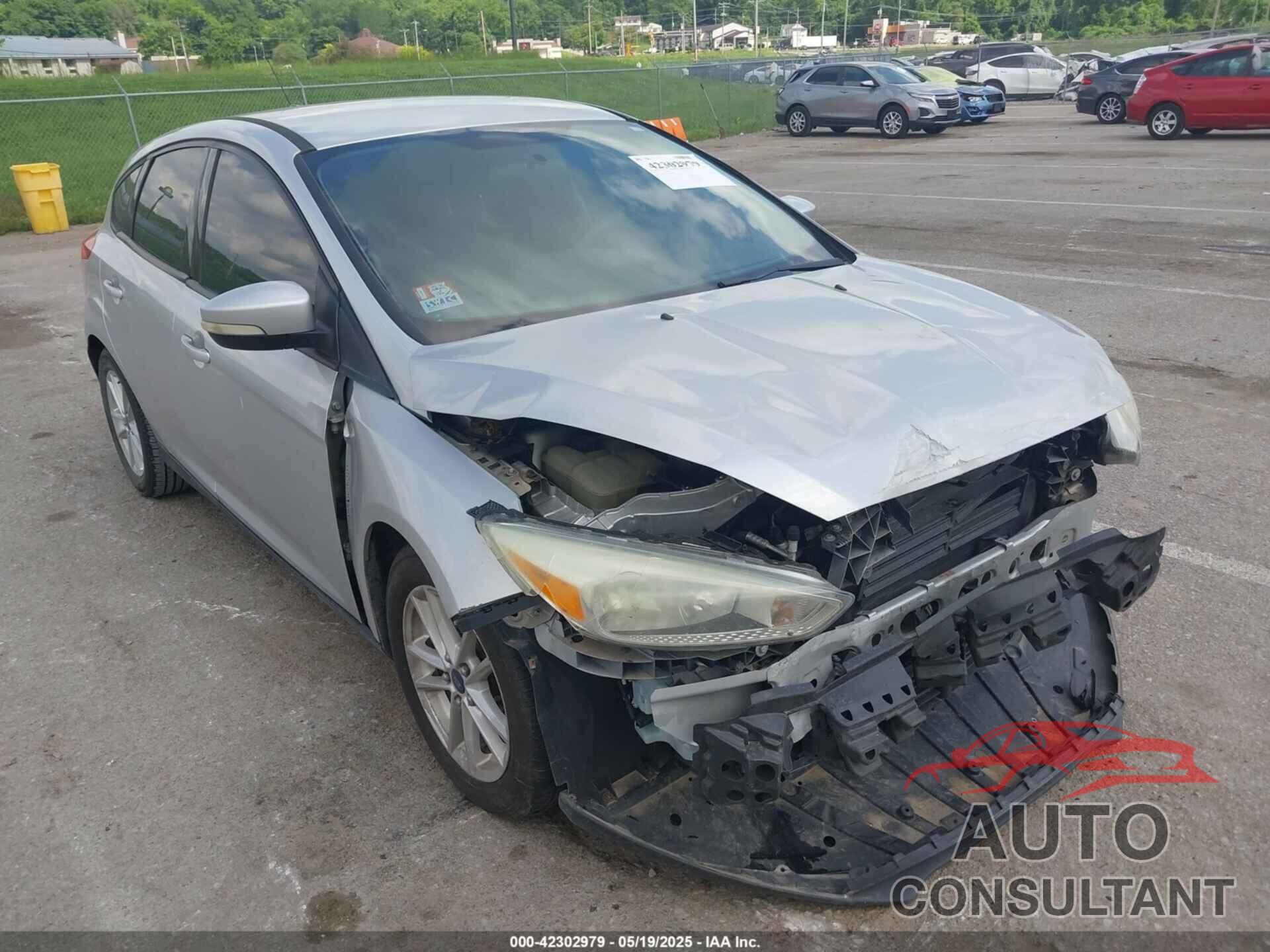 FORD FOCUS 2015 - 1FADP3K29FL249455