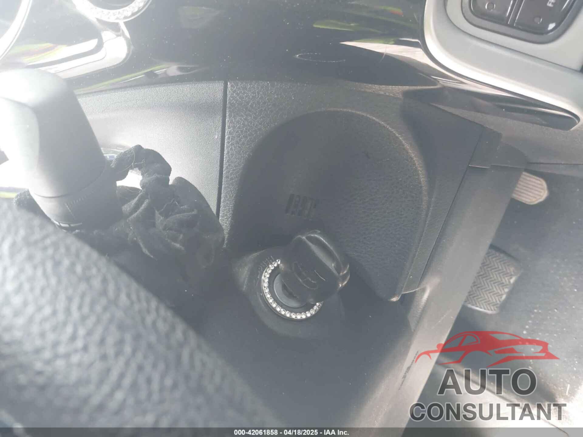 TOYOTA COROLLA 2017 - 2T1BURHE0HC782559