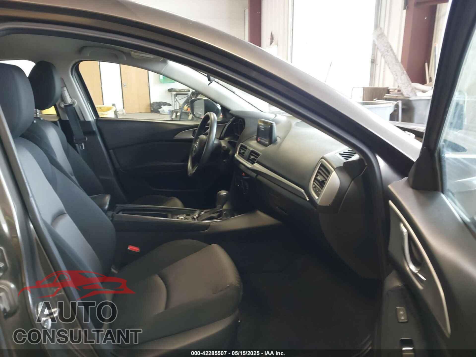 MAZDA MAZDA3 2017 - 3MZBN1U73HM125412