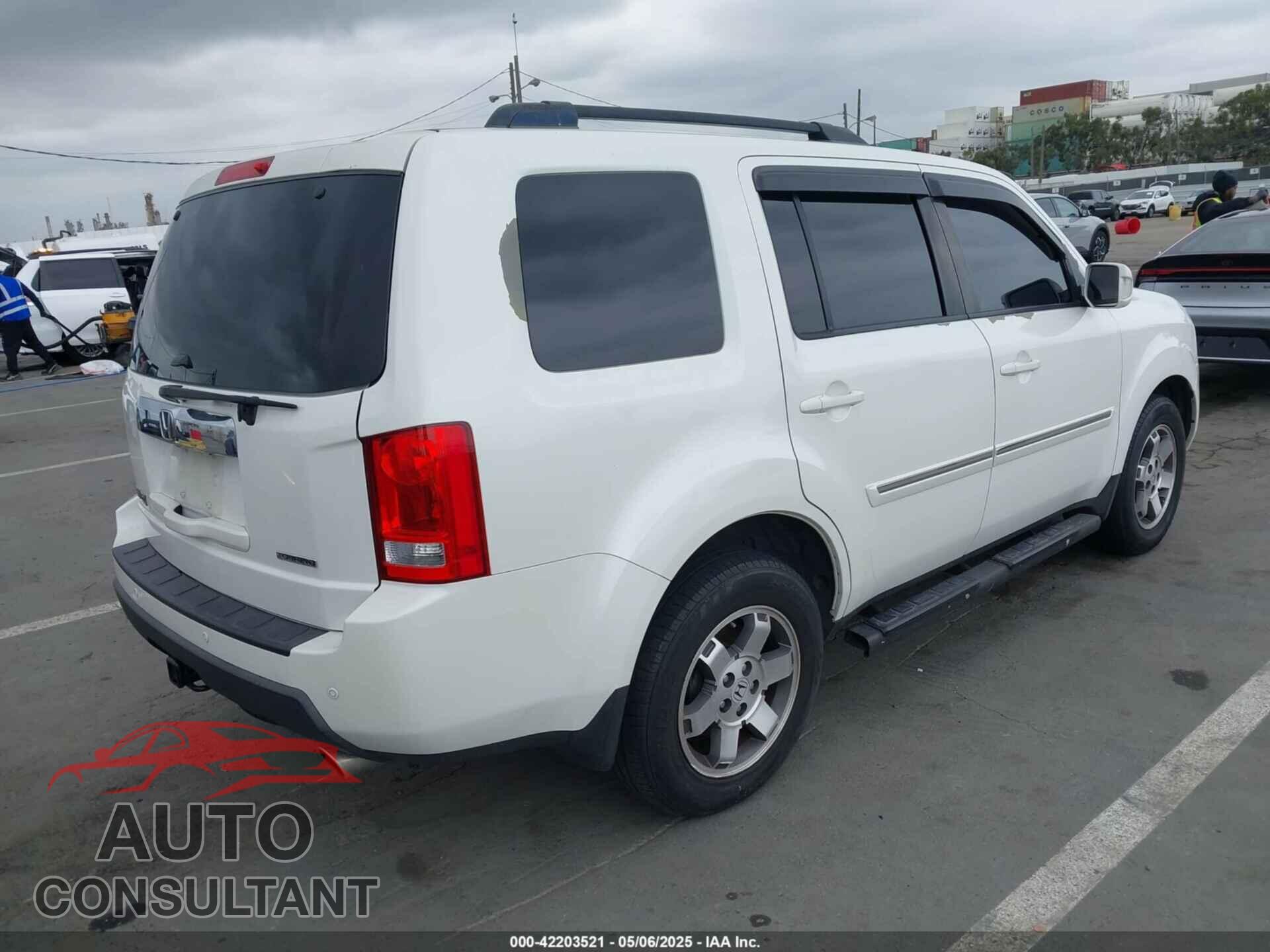 HONDA PILOT 2011 - 5FNYF3H99BB021049