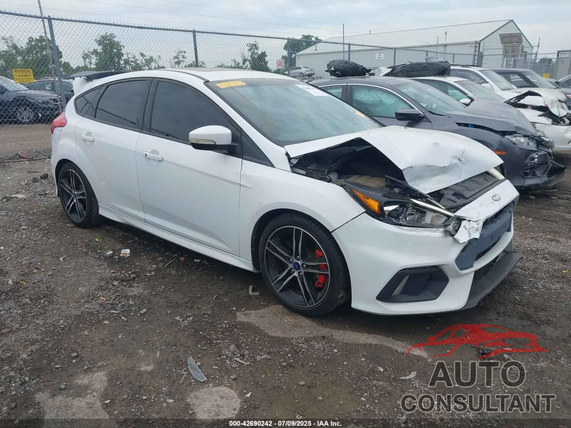 FORD FOCUS 2017 - 1FADP3L97HL257326