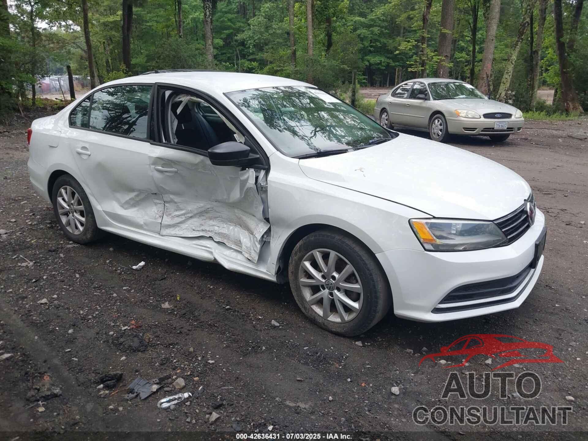 VOLKSWAGEN JETTA 2015 - 3VWD17AJ7FM292814