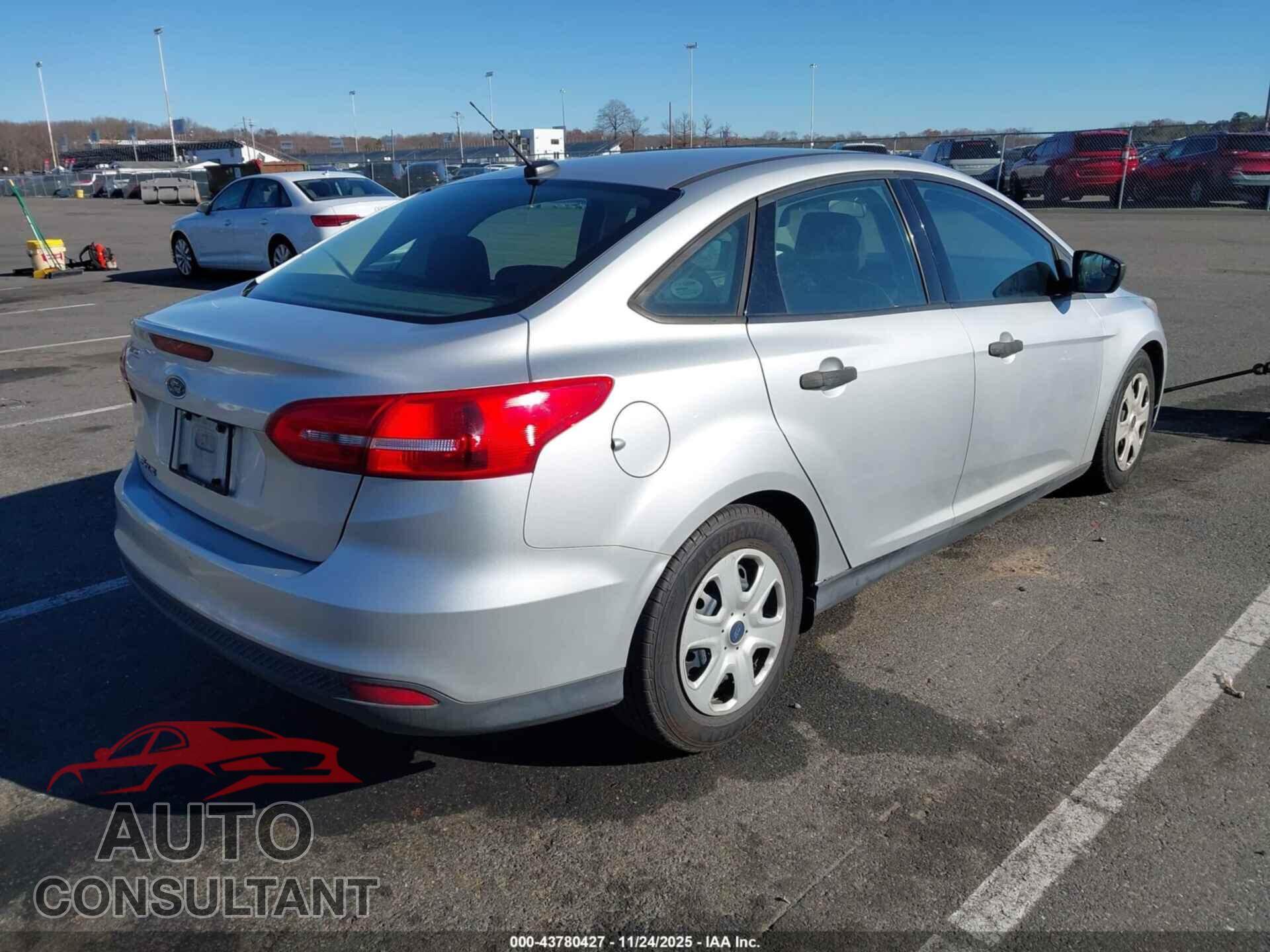 FORD FOCUS 2016 - 1FADP3E20GL405556