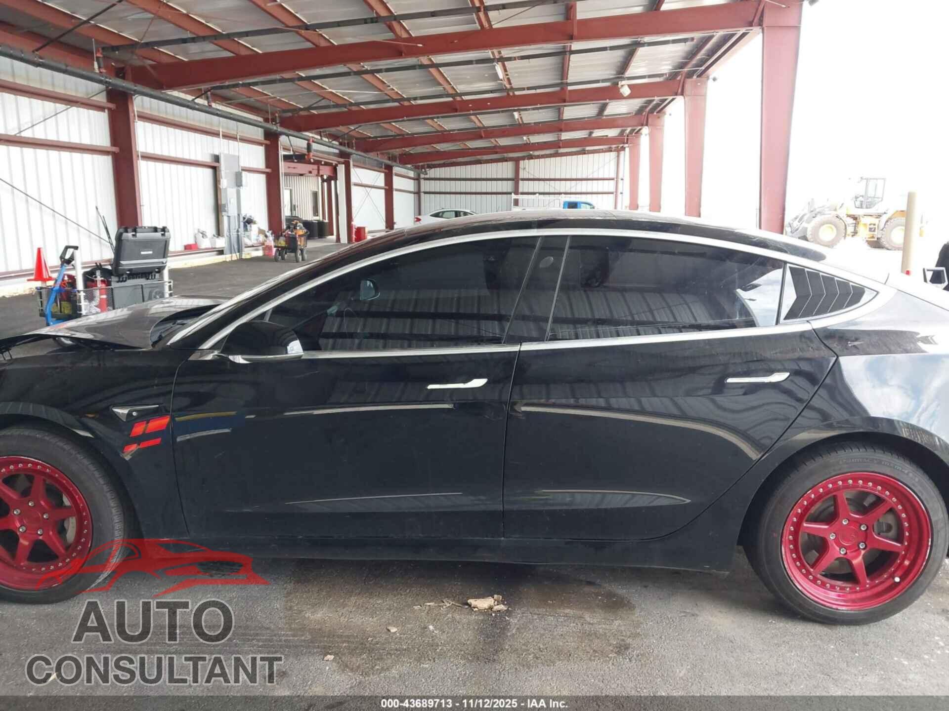 TESLA MODEL 3 2018 - 5YJ3E1EA7JF062827