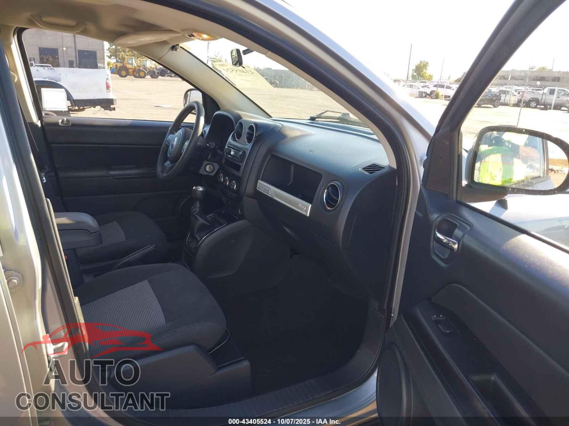 JEEP COMPASS 2015 - 1C4NJCBA8FD171333
