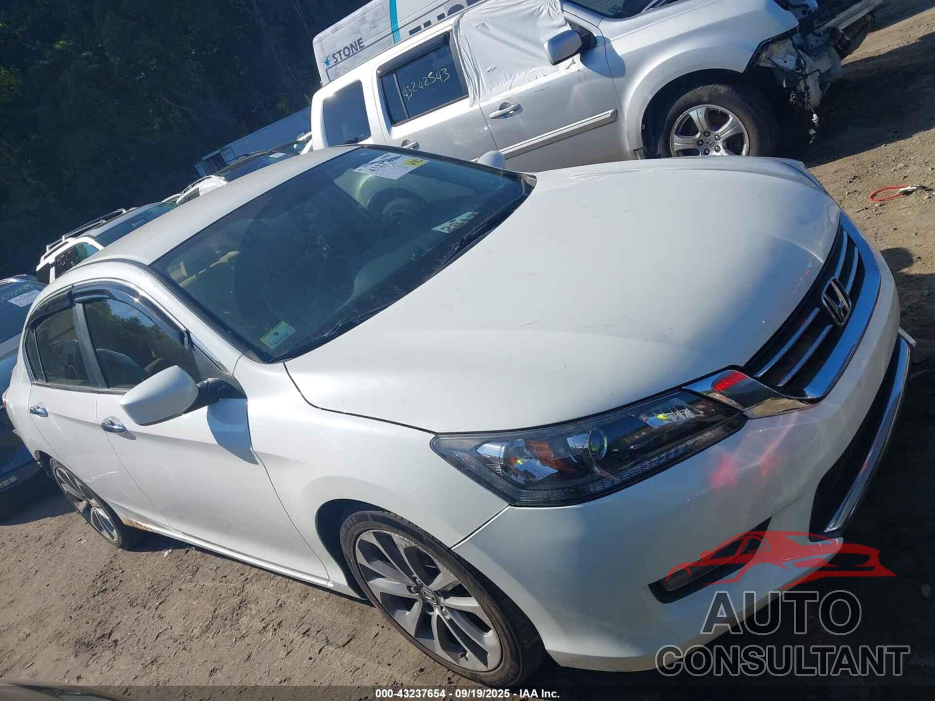 HONDA ACCORD 2013 - 1HGCR2F37DA093164