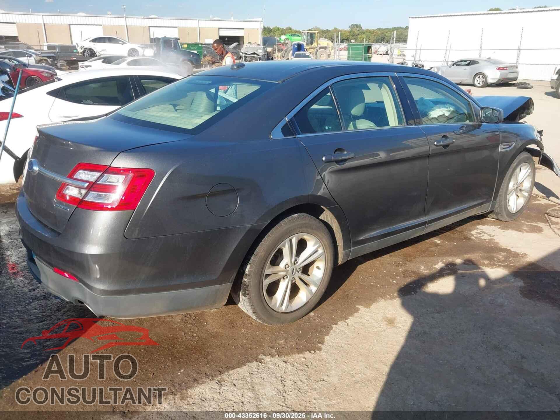 FORD TAURUS 2017 - 1FAHP2D87HG130375