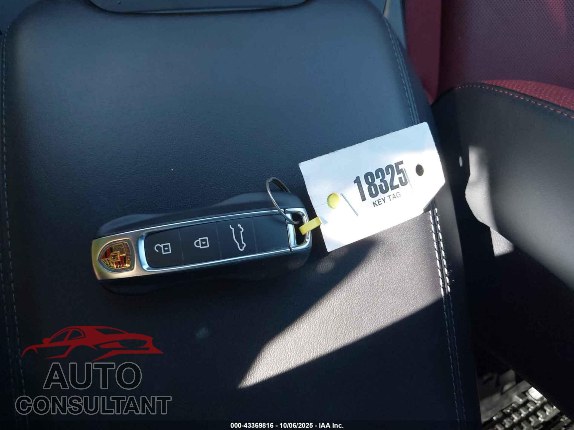 PORSCHE CAYENNE 2024 - WP1AA2AY6RDA02454
