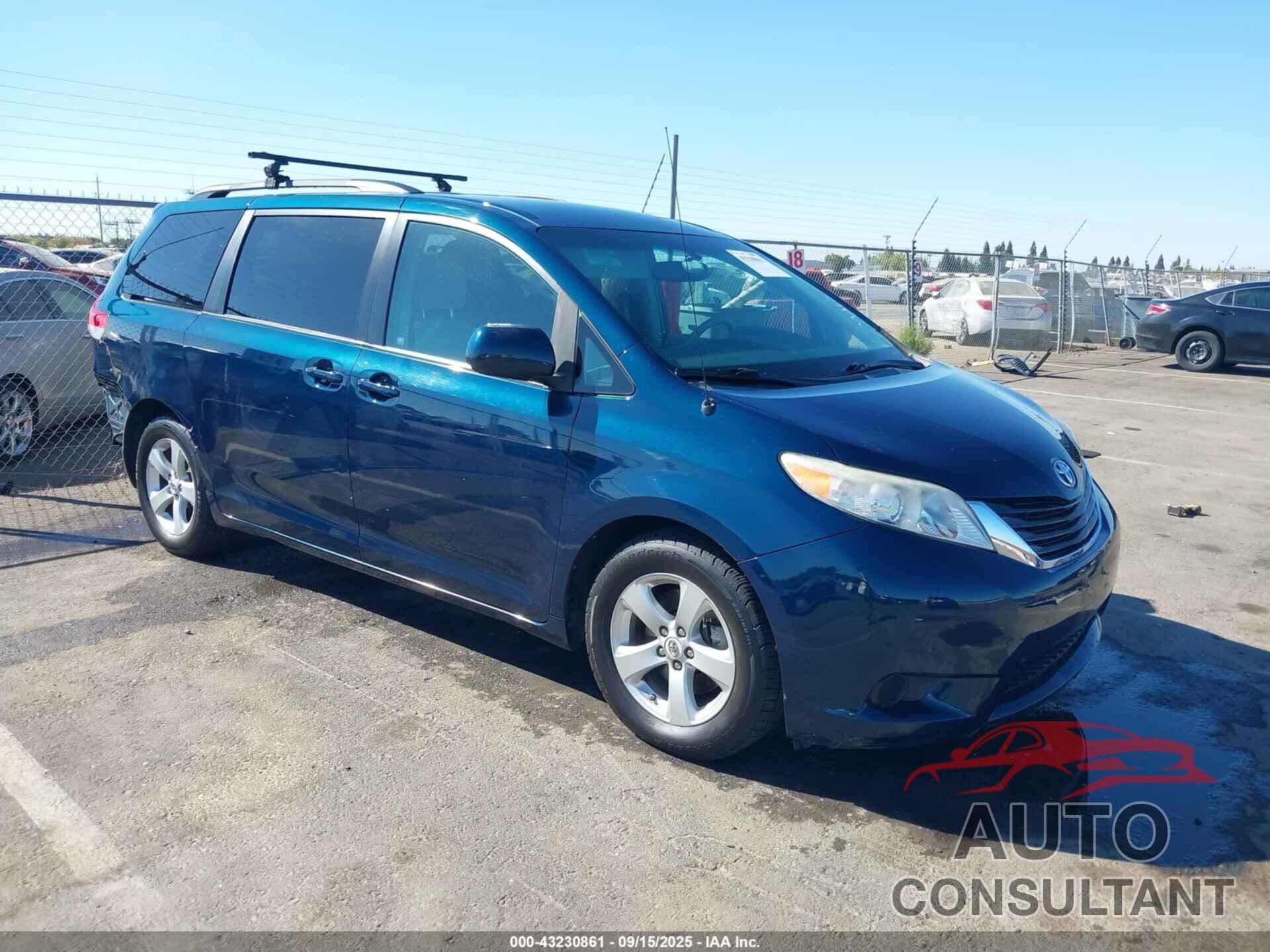TOYOTA SIENNA 2011 - 5TDKK3DC5BS004957