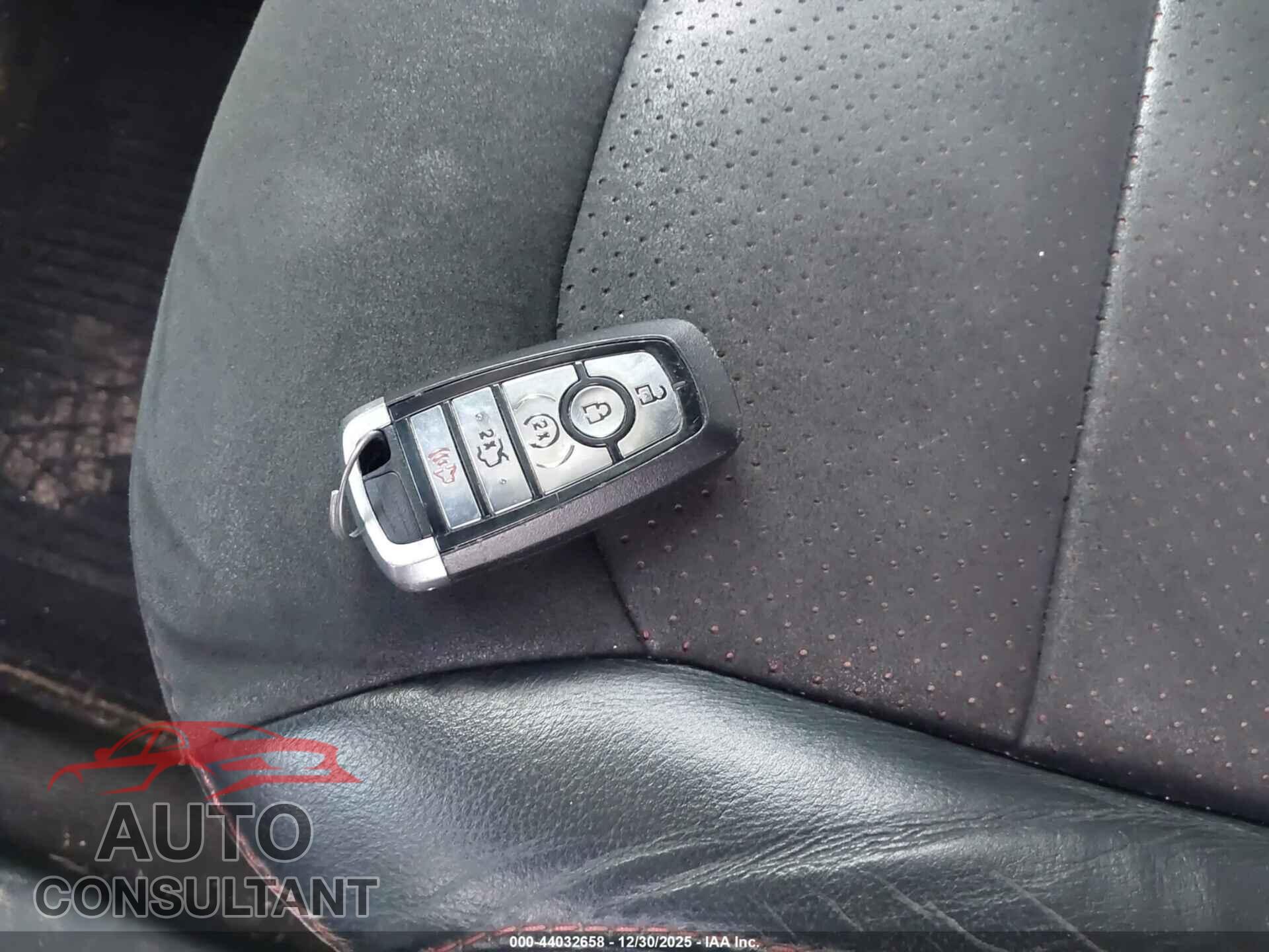 FORD EXPLORER 2018 - 1FM5K7D84JGA81551
