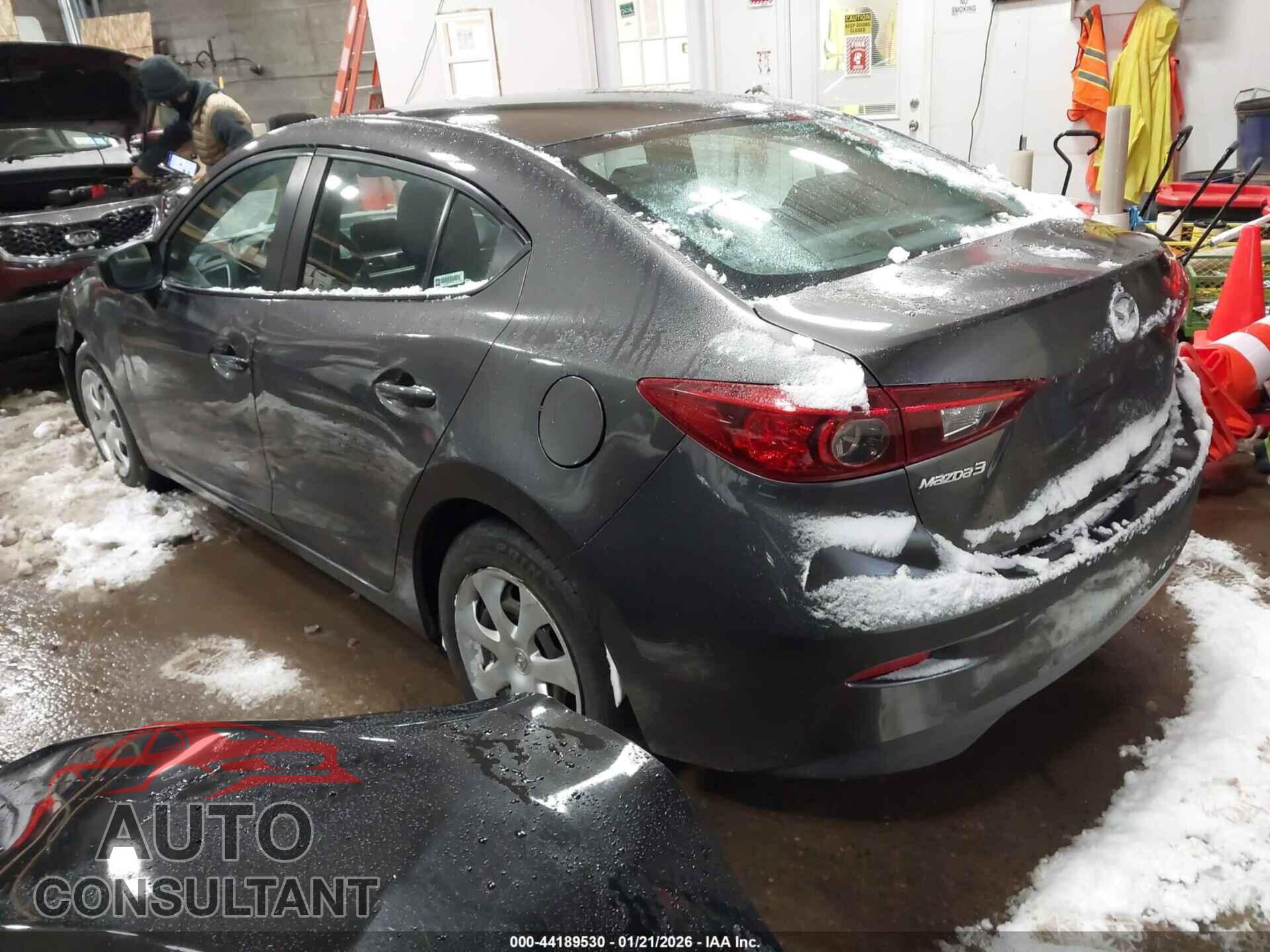 MAZDA MAZDA3 2017 - 3MZBN1U76HM108734