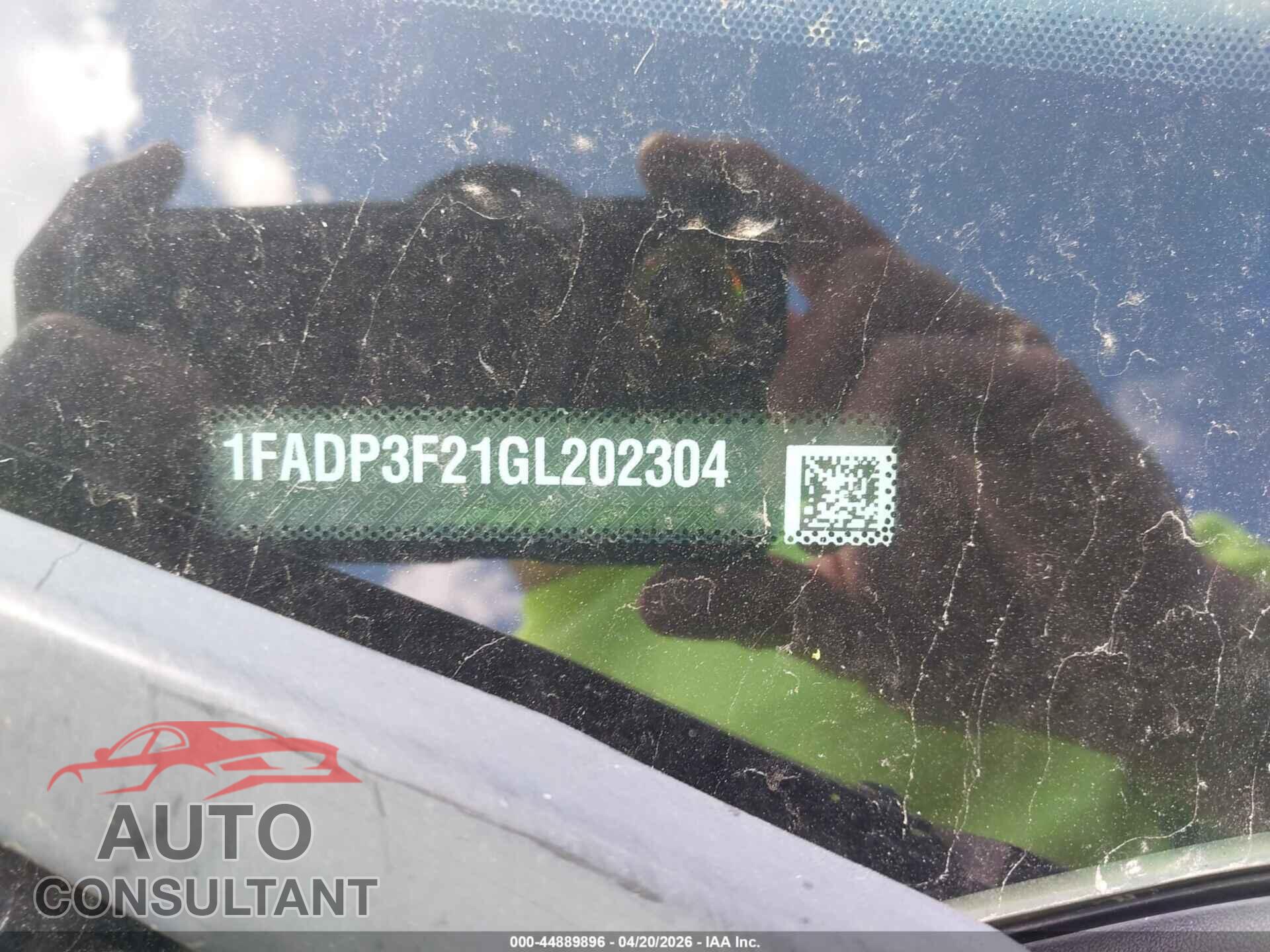 FORD FOCUS 2016 - 1FADP3F21GL202304