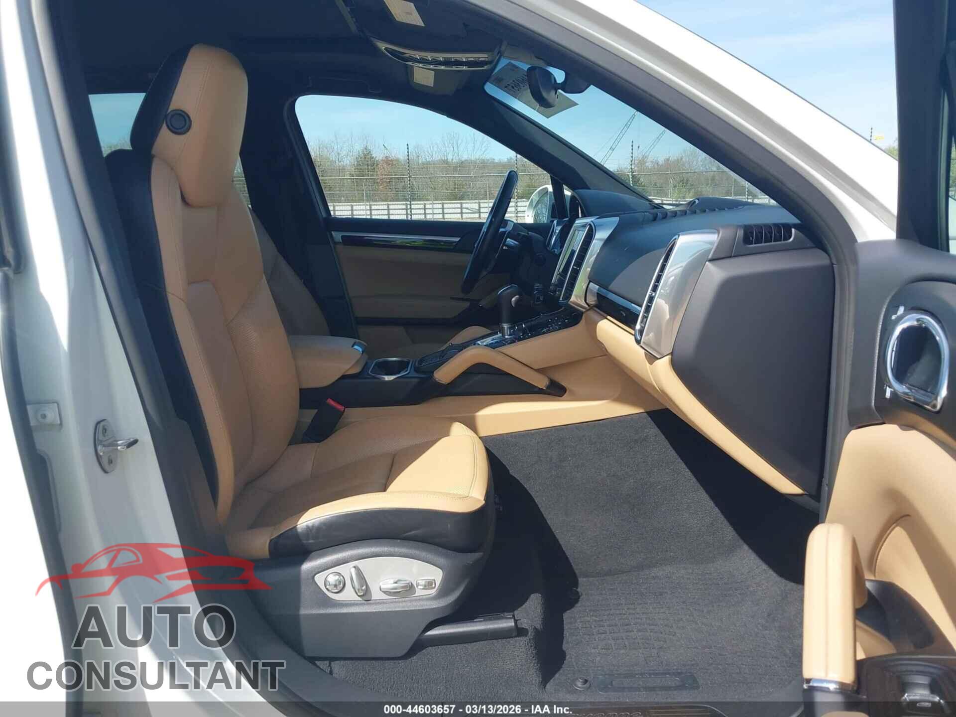 PORSCHE CAYENNE 2018 - WP1AA2A2XJKA06468