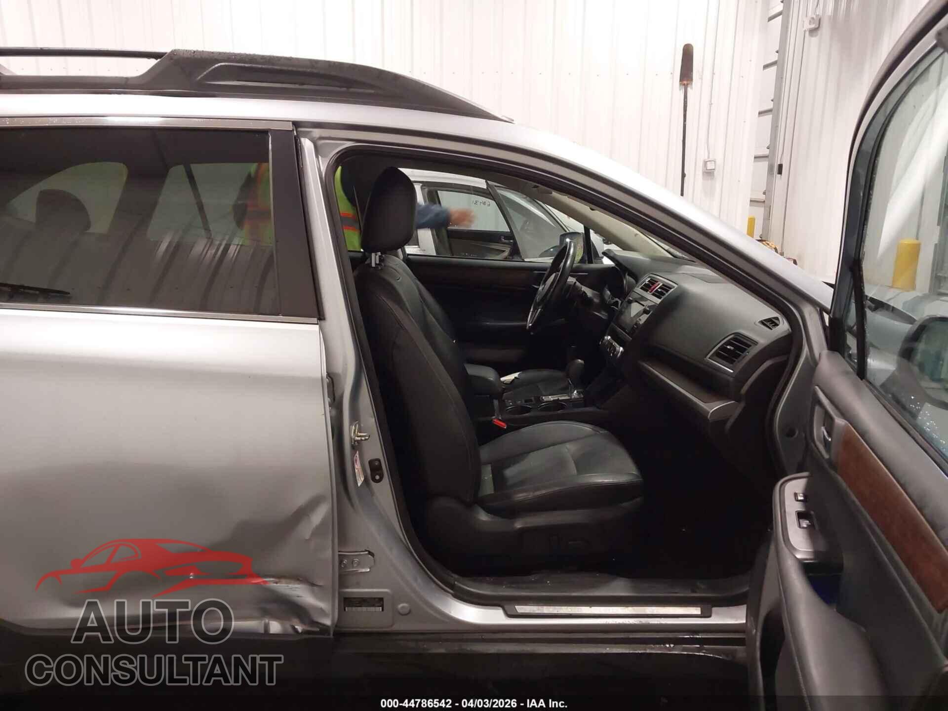 SUBARU OUTBACK 2016 - 4S4BSBNC8G3331432