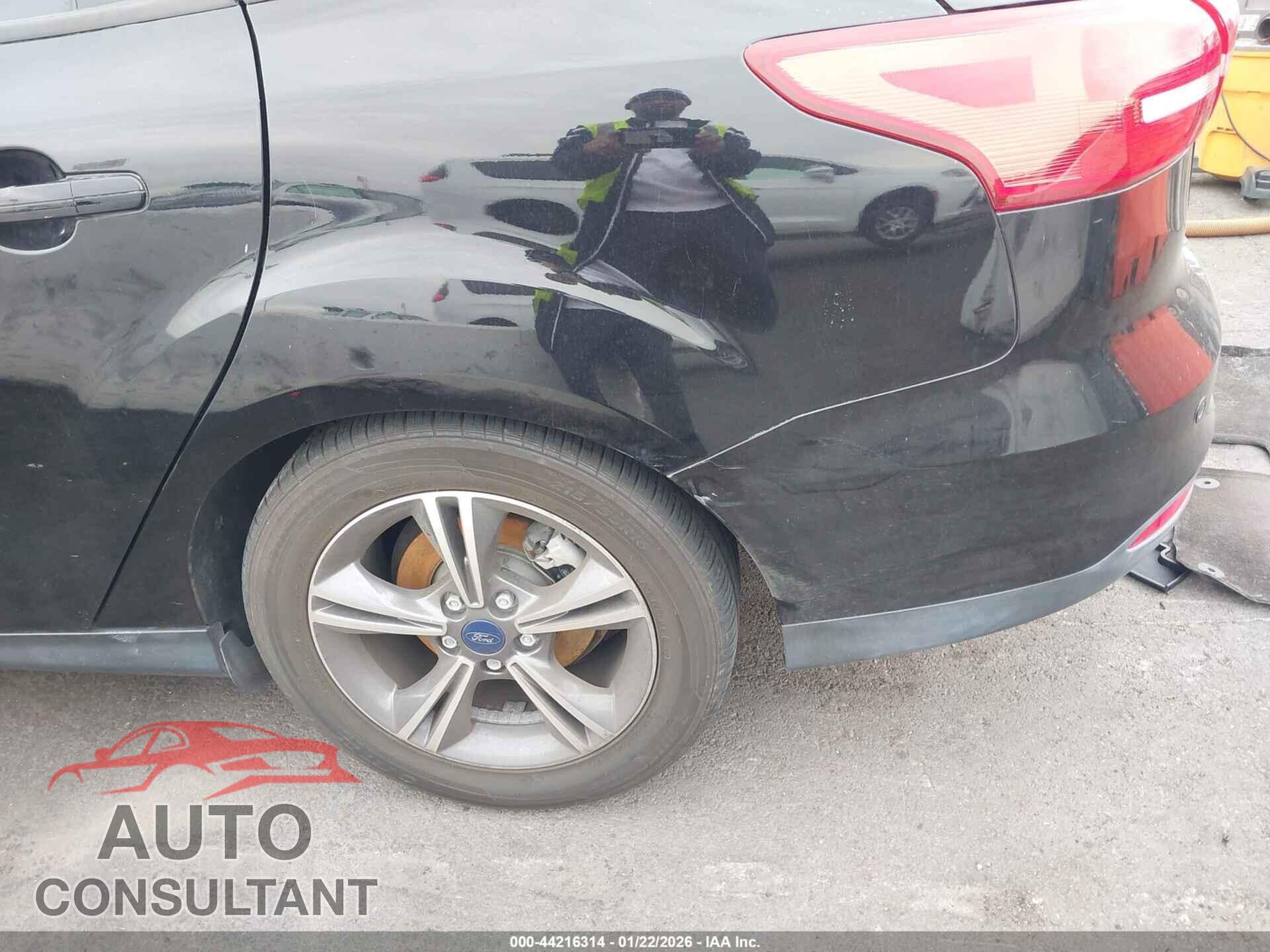 FORD FOCUS 2016 - 1FADP3FE9GL216073